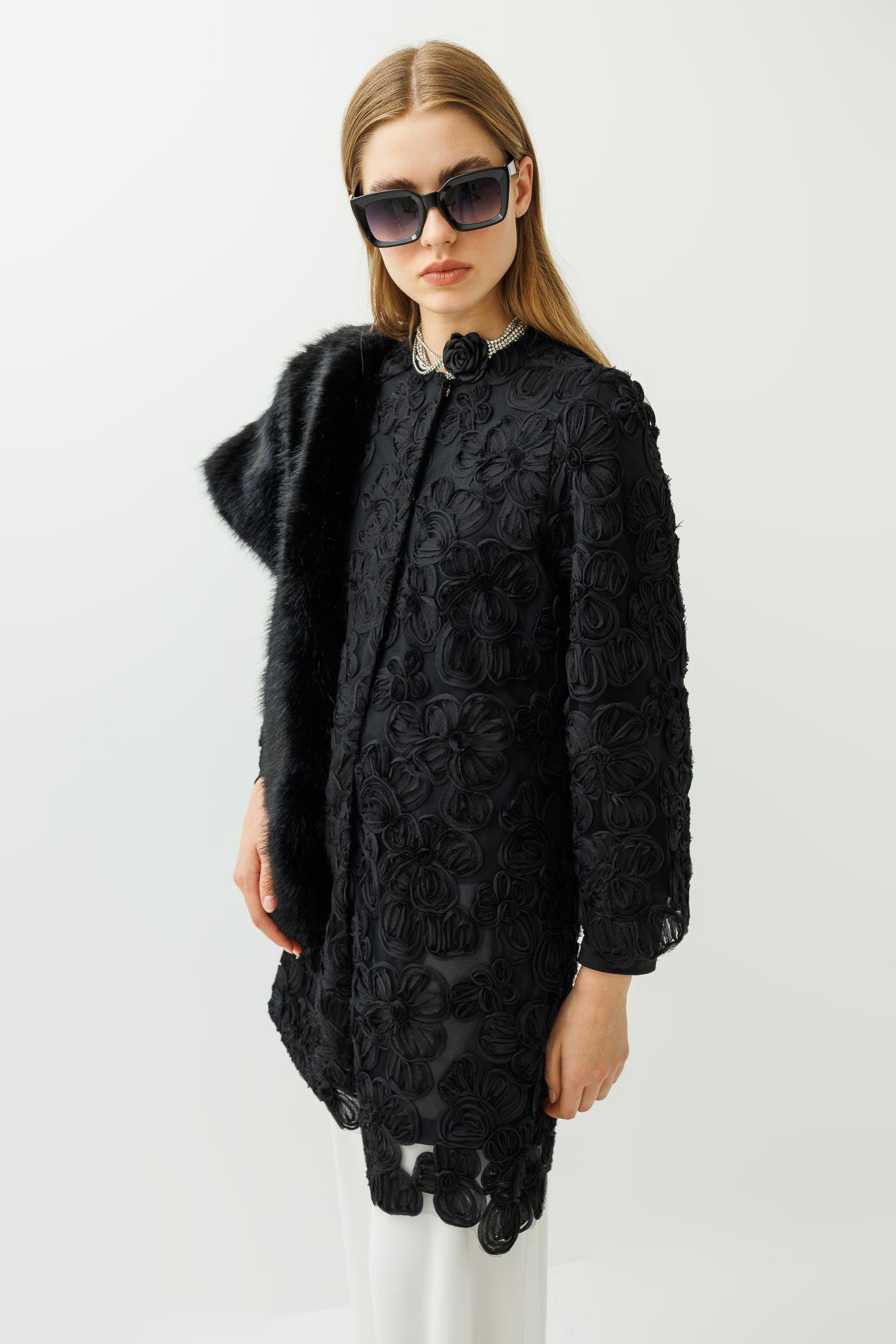 GHİSA Gül İşlemeli Kısa Ceket