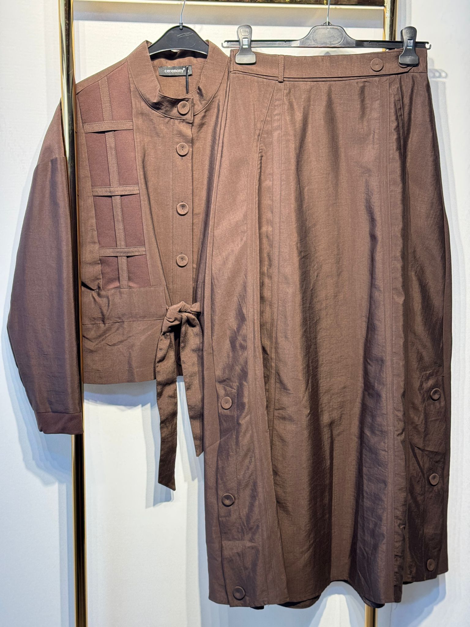 CEREMONY Ceketi Kafes Detaylı Eteğinin Yanları Düğme Detaylı Takım