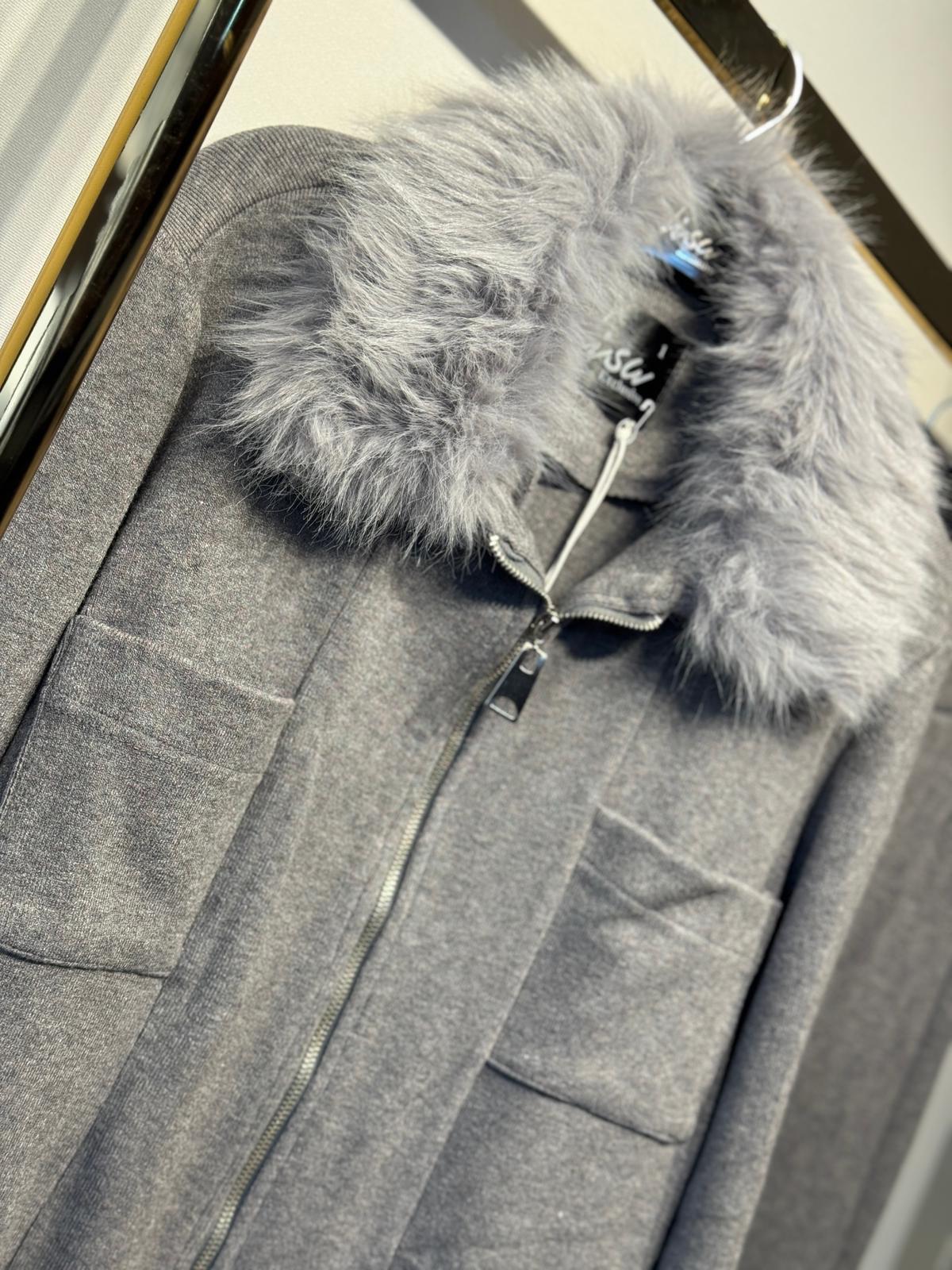 LİSA EXCLUSİVE Kürklü Triko Takım