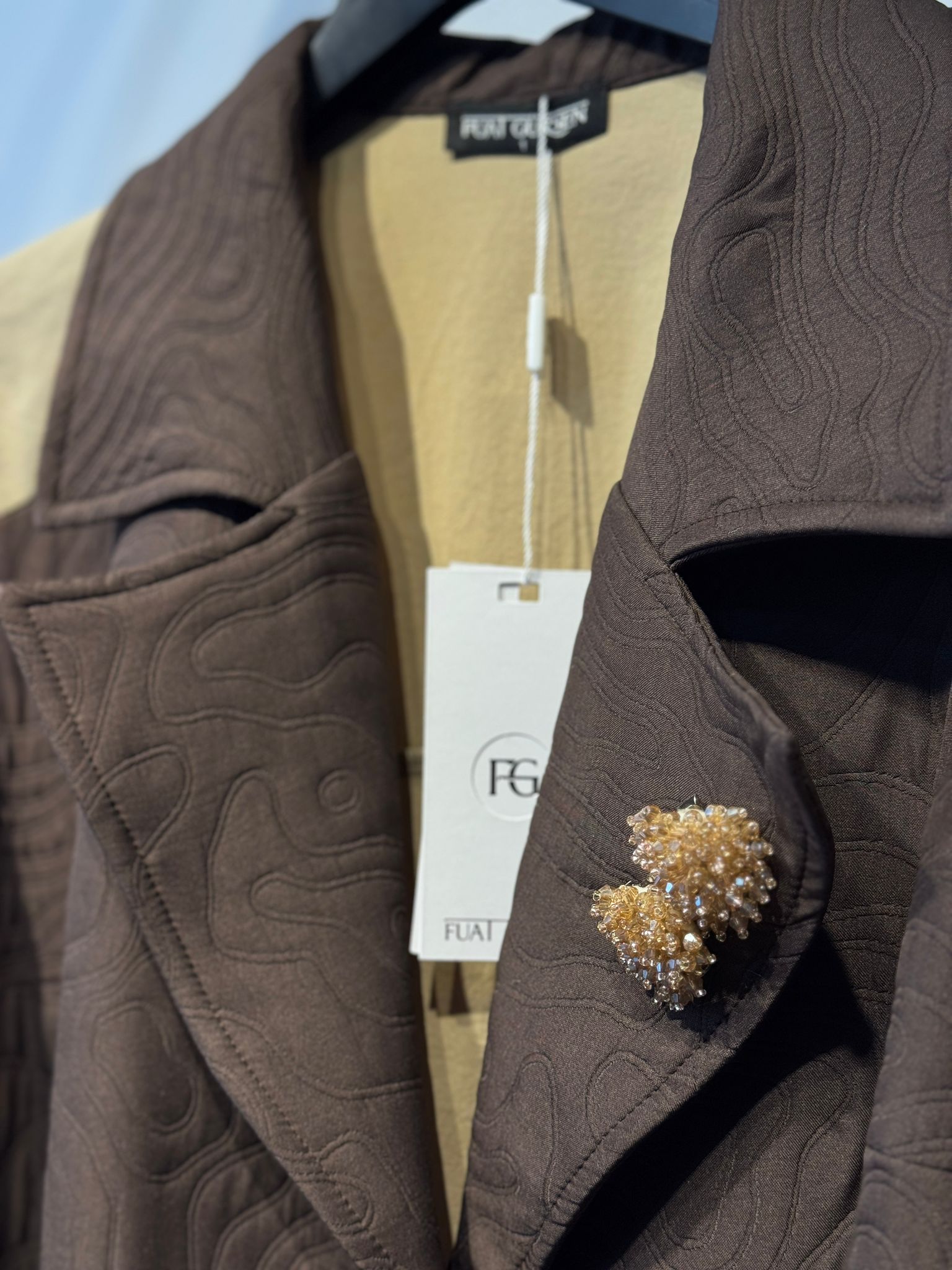 FUAT GÜRSEN Belden Bağlamalı Bronş Hediyeli Çift Ton Tasarım Uzun Kap