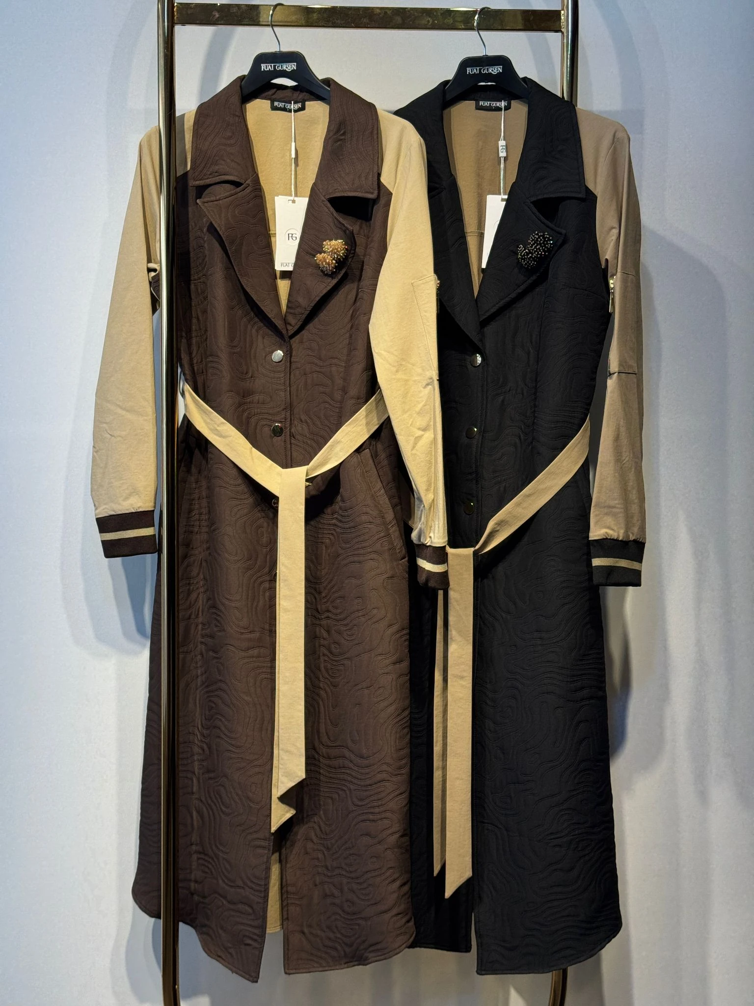 FUAT GÜRSEN Belden Bağlamalı Bronş Hediyeli Çift Ton Tasarım Uzun Kap