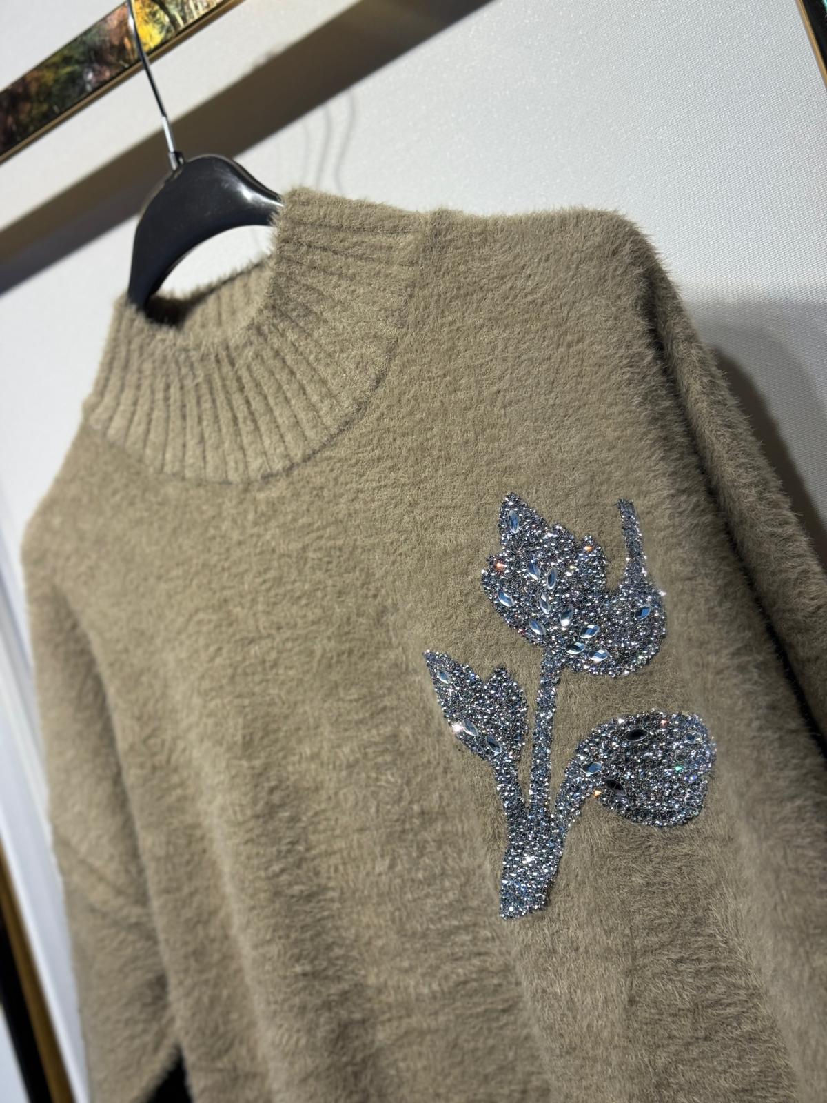 NUSS Taş İşlemeli Angora Kazak