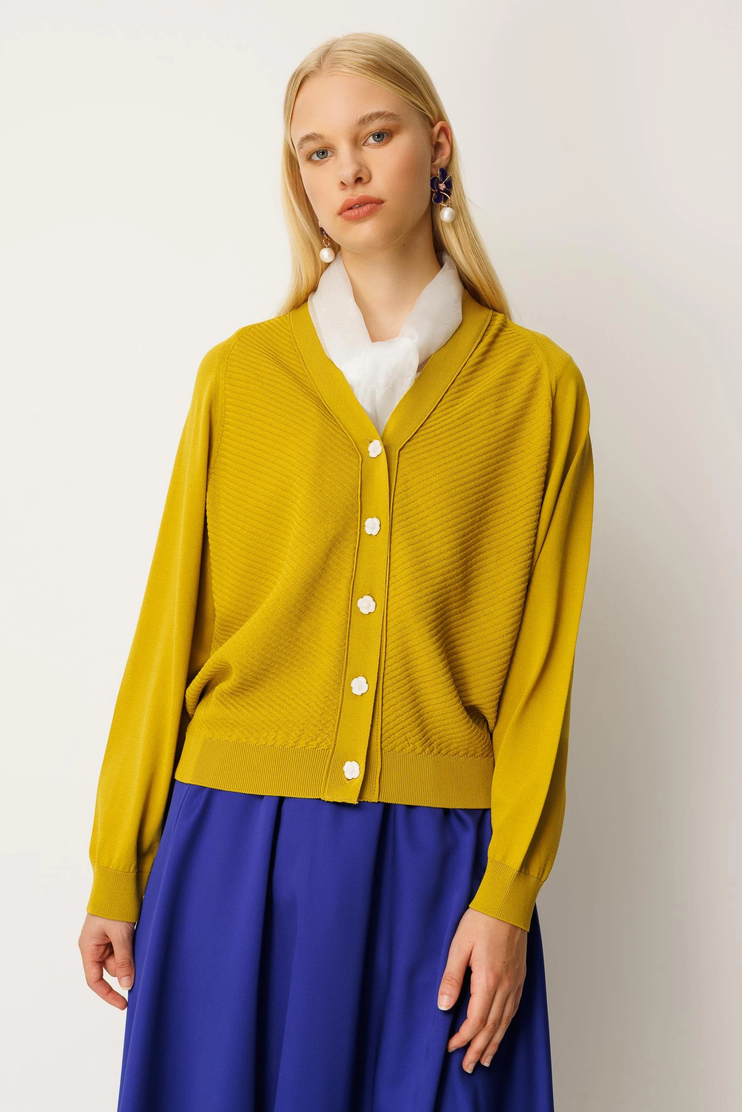 GHİSA Düğme Detaylı V Yaka Hırka