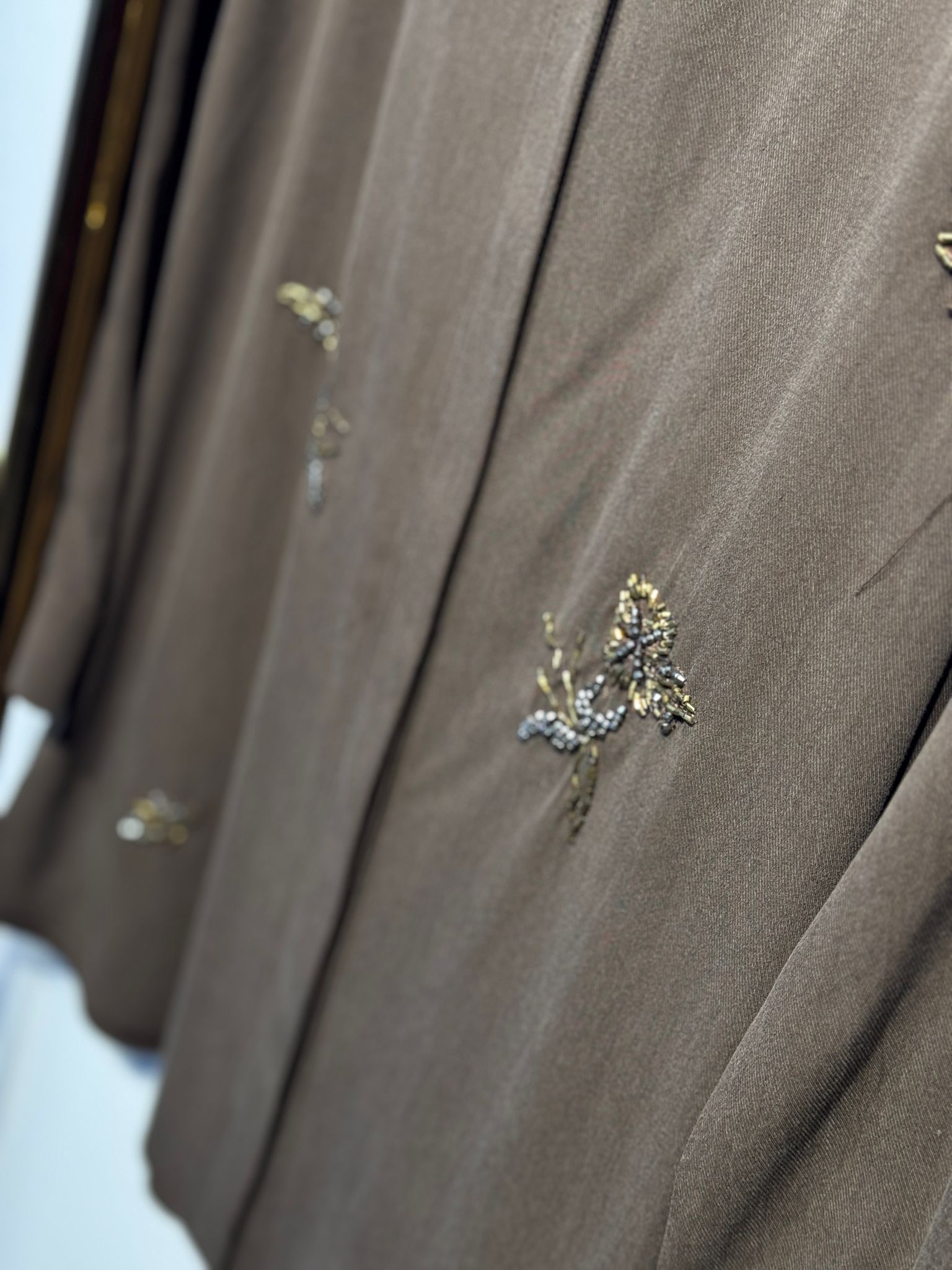 NUSS Hakim Yaka Omuz Detaylı Gizli Düğmeli Pul İşlemeli Rahat Gömlek Pantolon Takım