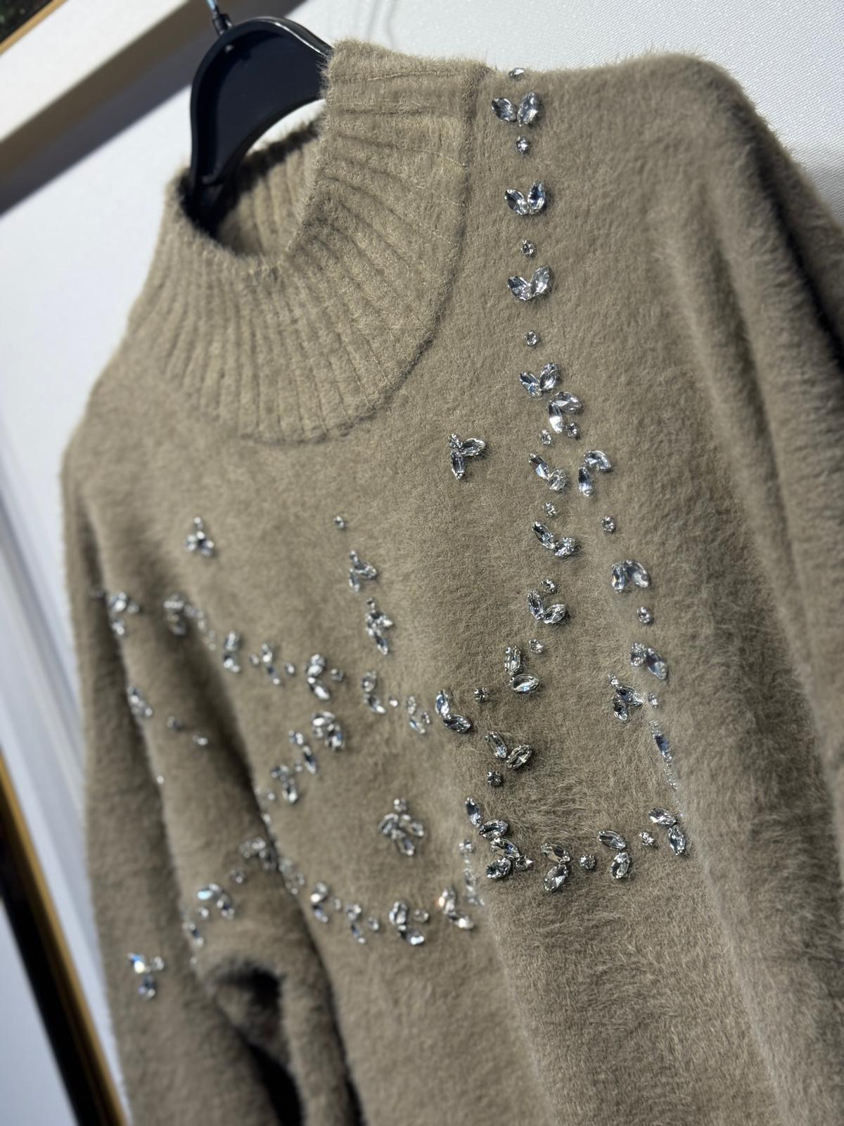 NUSS Pırlanta İşlemeli Angora Kazak