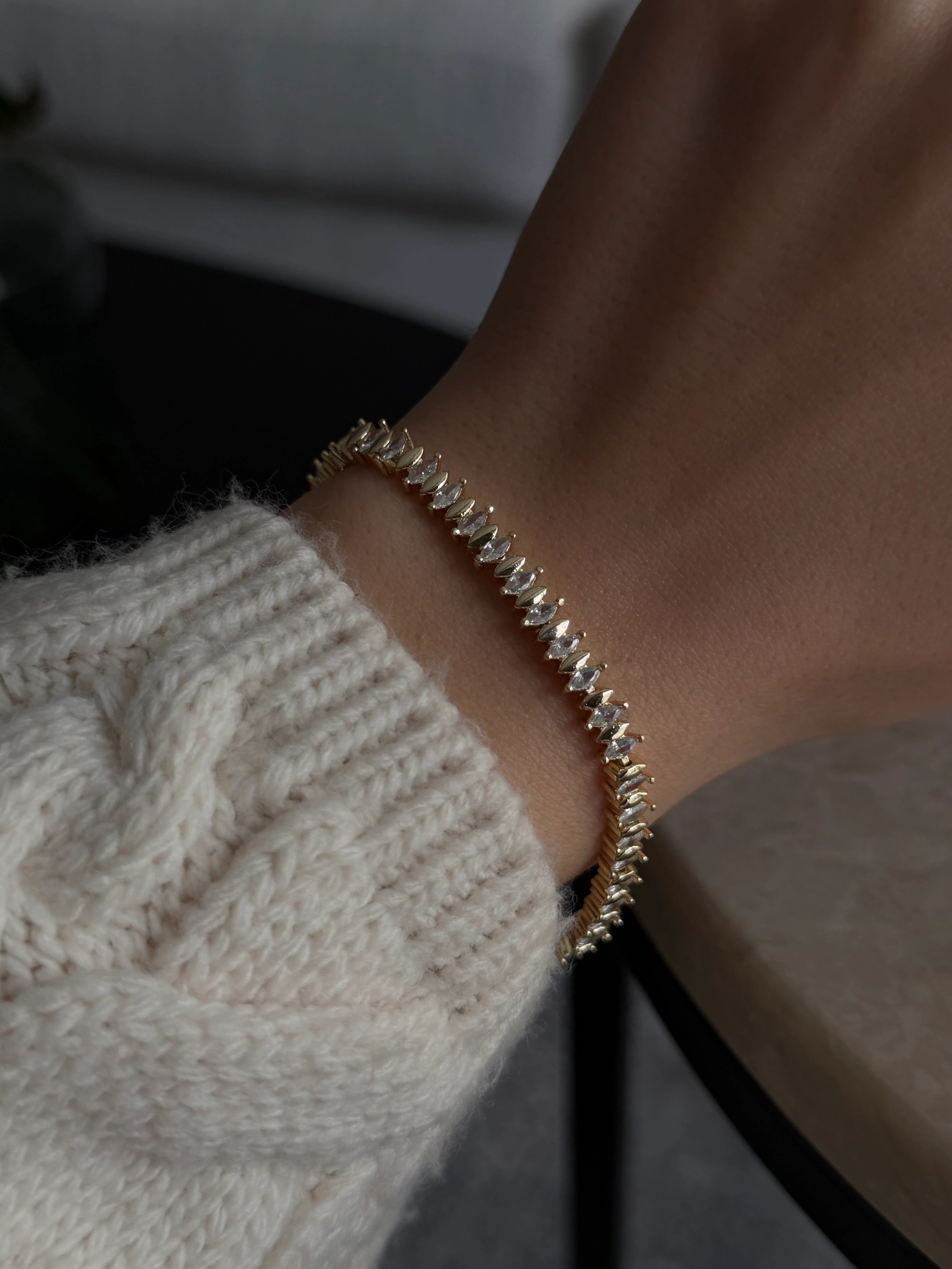 Baget taşlı bileklik