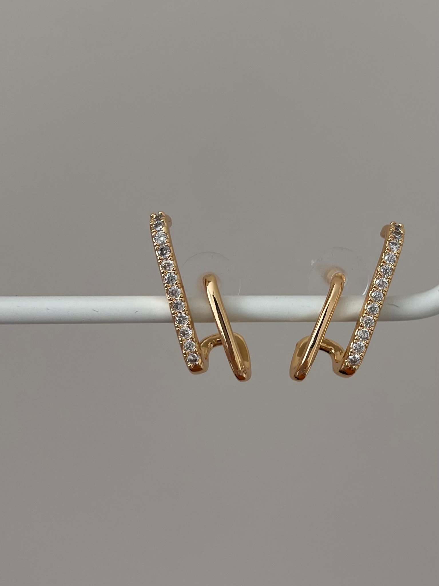 Earcufflı 2’li Taşlı Küpe