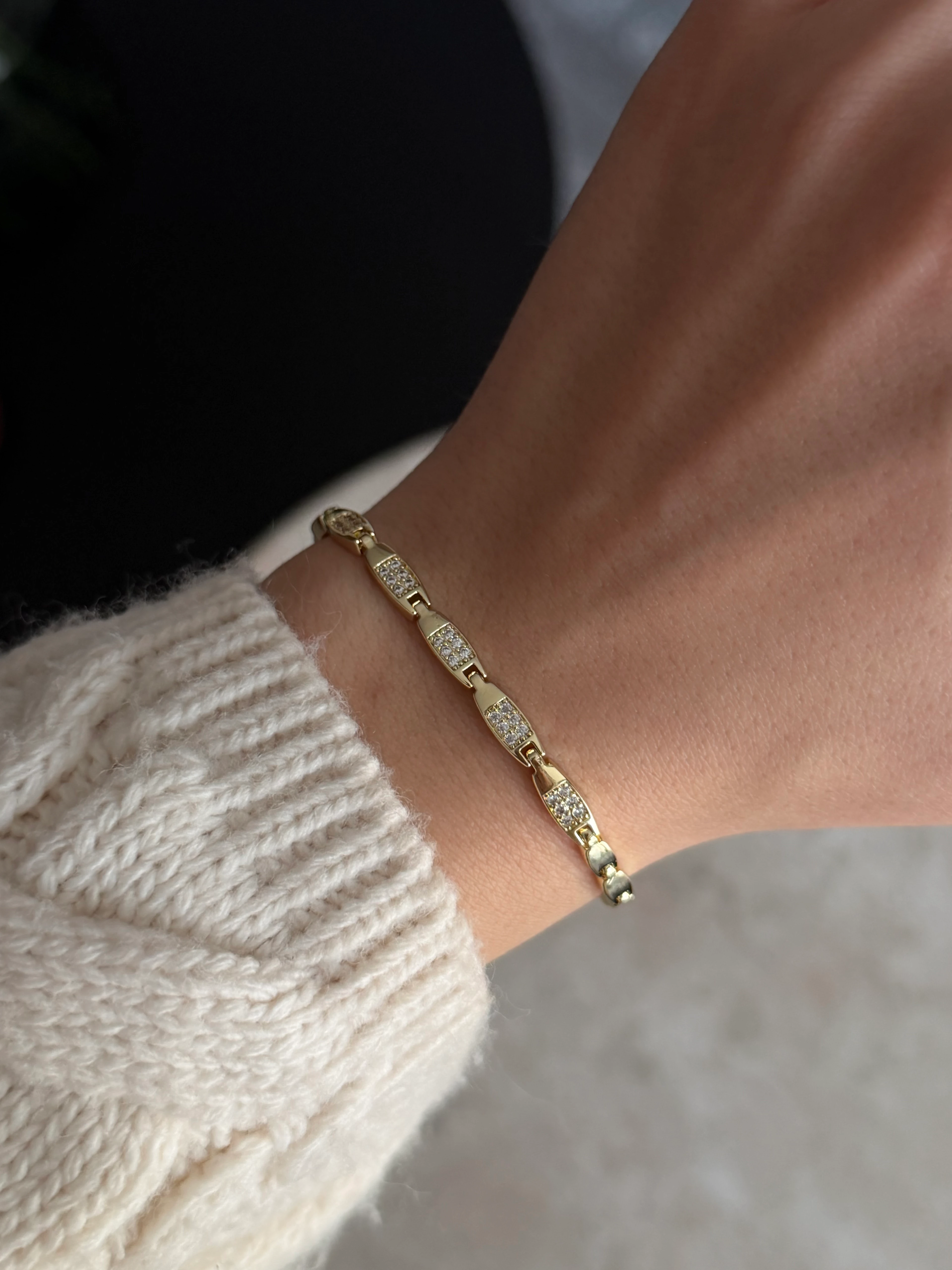 Kuyumcu model ince bileklik