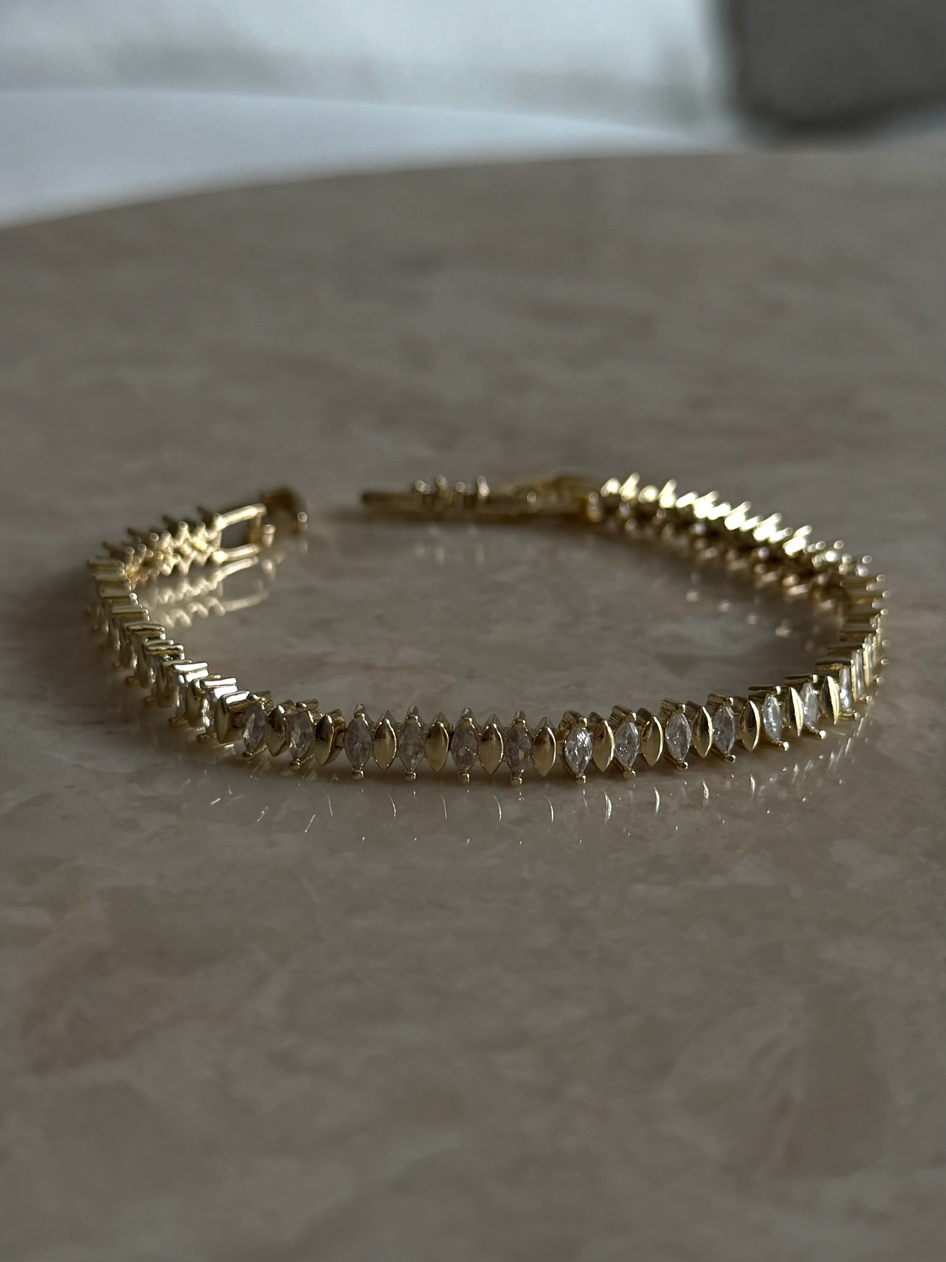 Baget taşlı bileklik