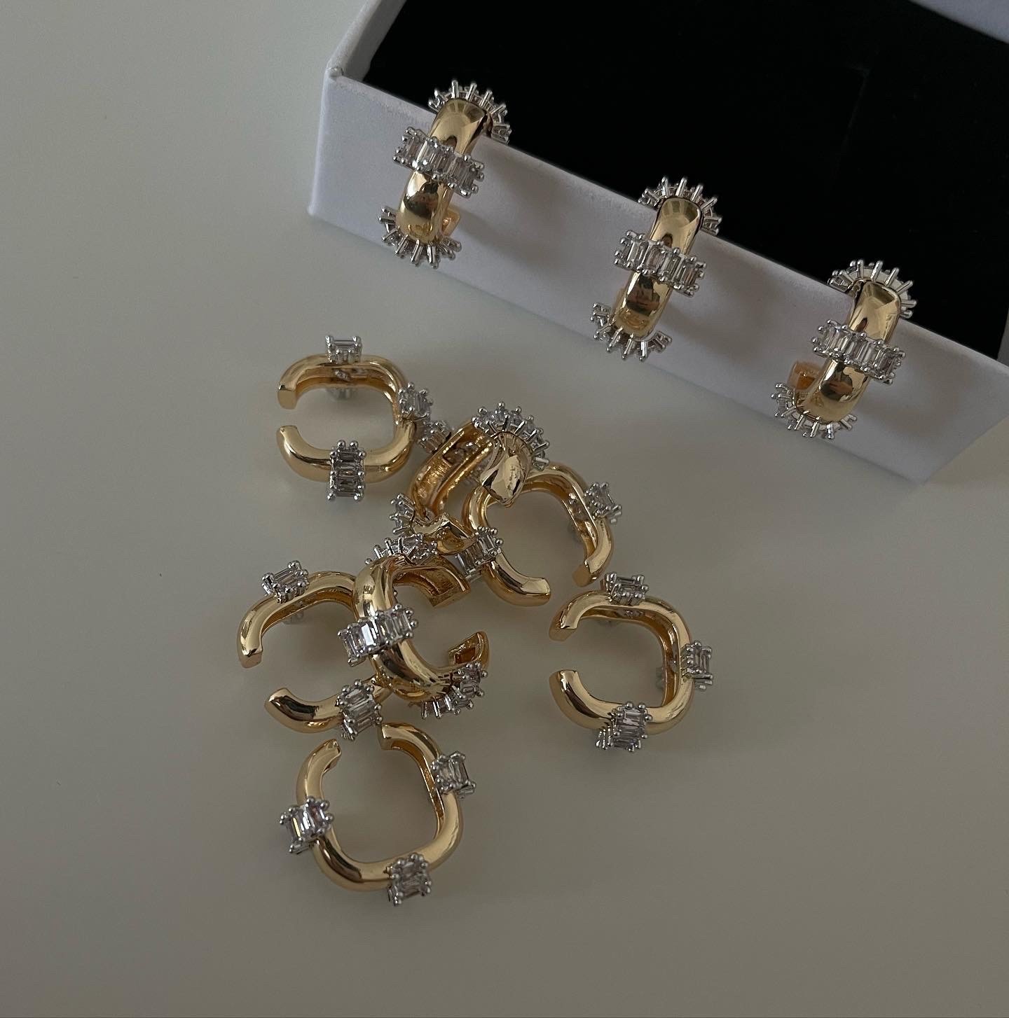 Baget Taşlı Earcuff