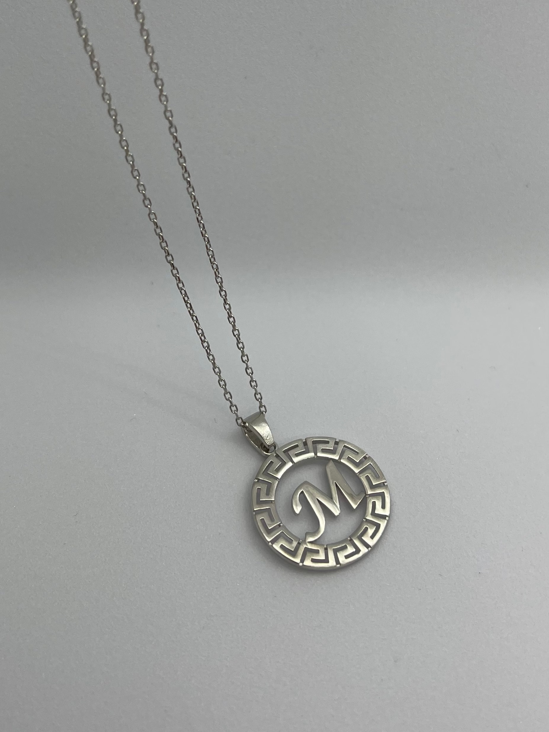 925 Unisex Harf Çemberi M Harfi Kolye