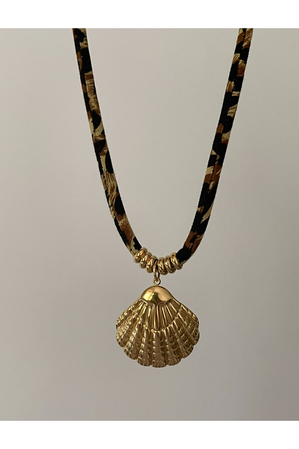 Leoparlı Çelik Kolye