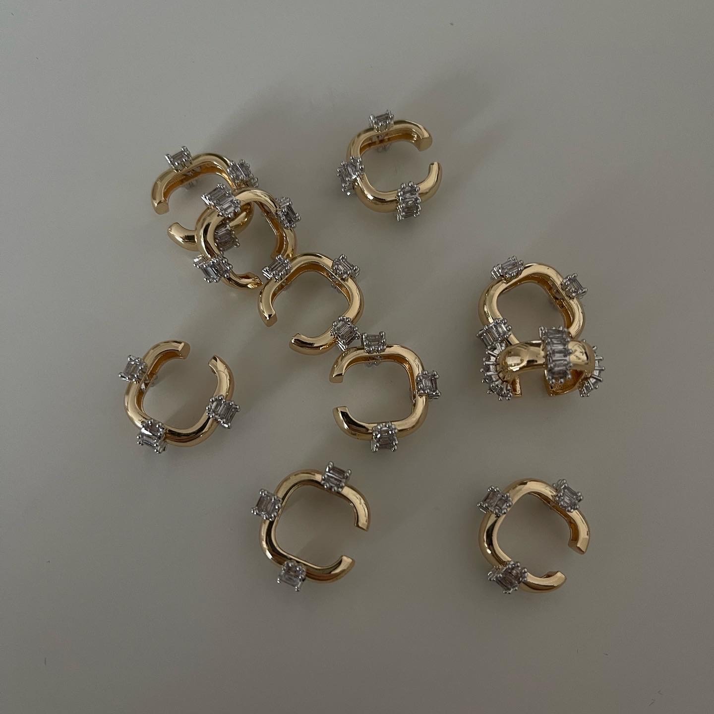 Baget Taşlı Earcuff