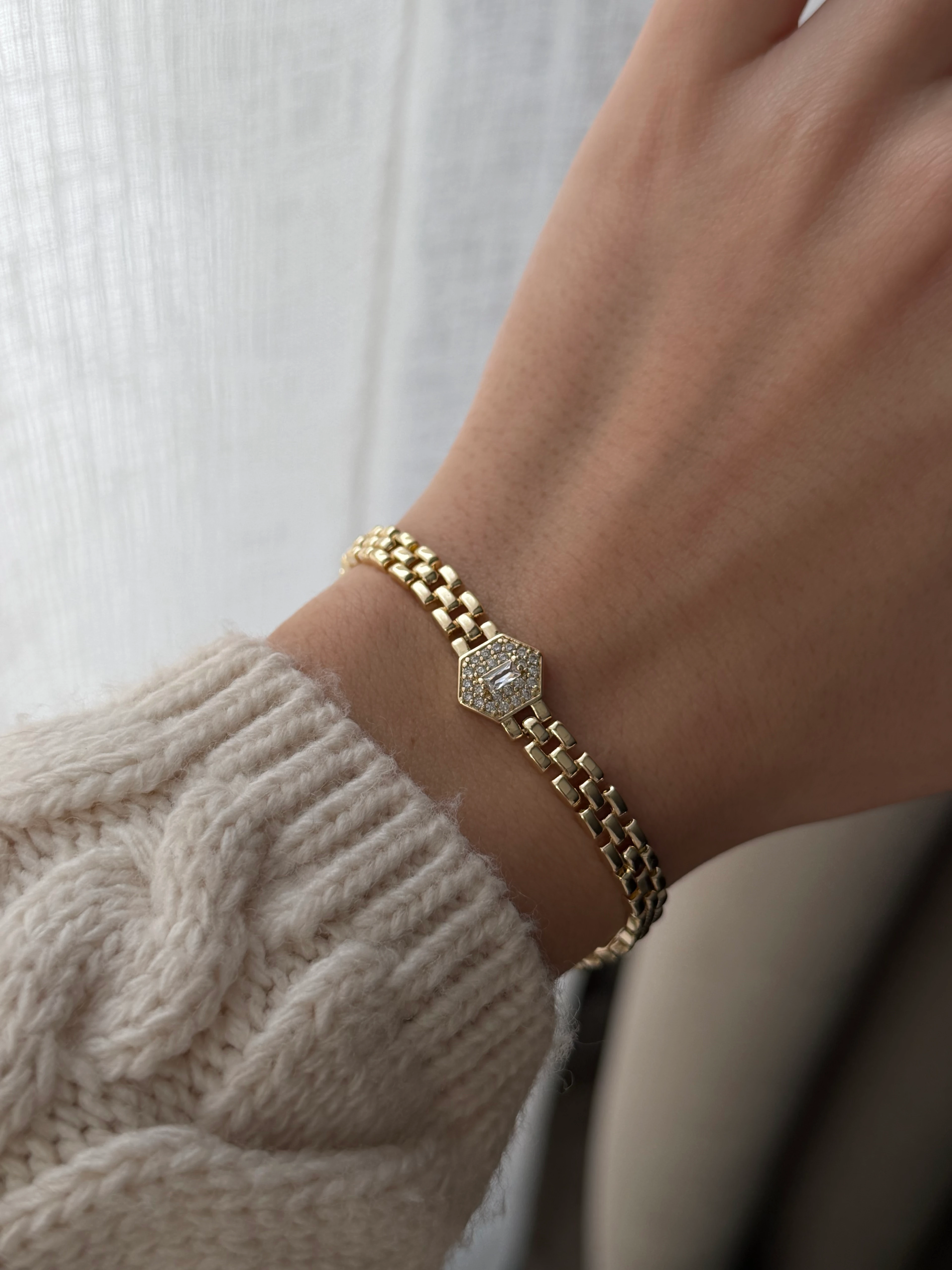 Örme altıgen bileklik