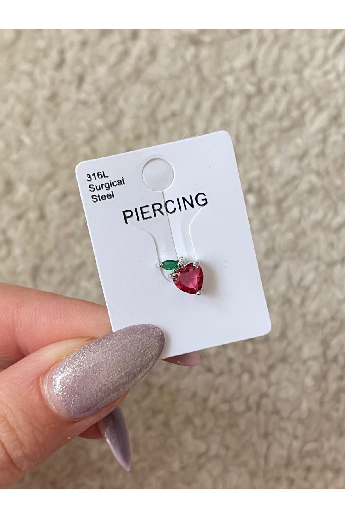 Çilek Figürlü 316l Cerrahi Çelik Tragus Piercing