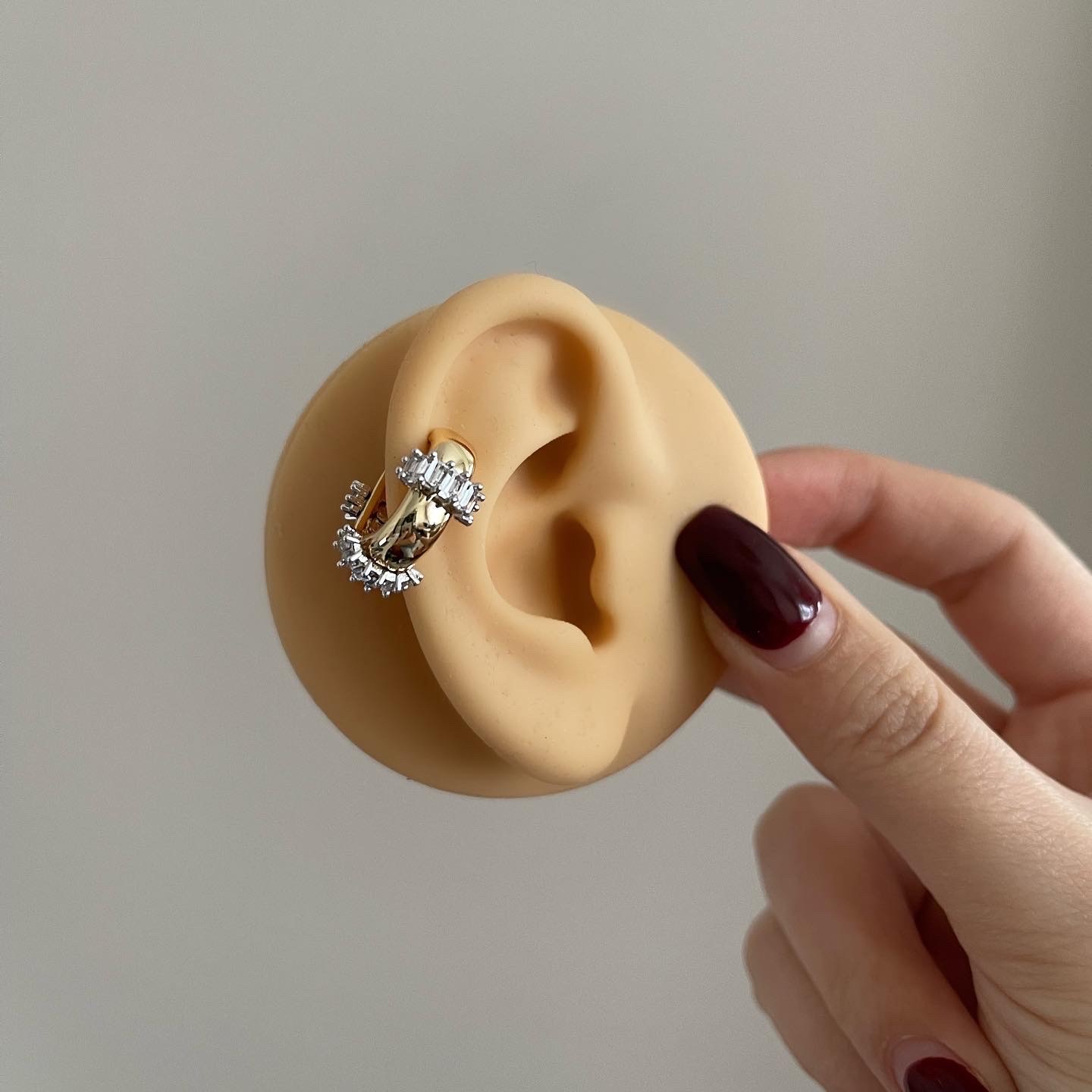 Baget Taşlı Earcuff