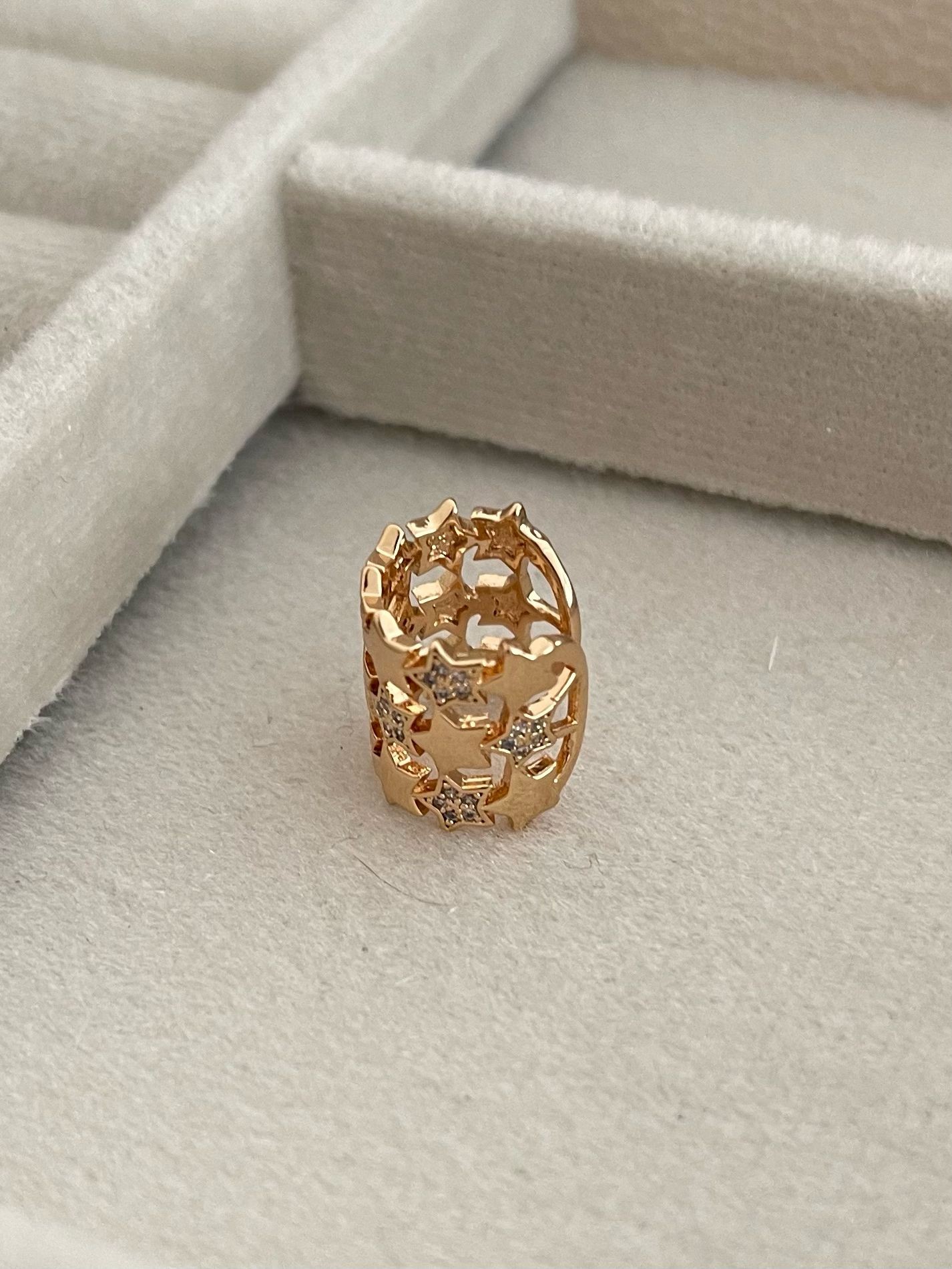 Yıldızlı Bold Earcuff