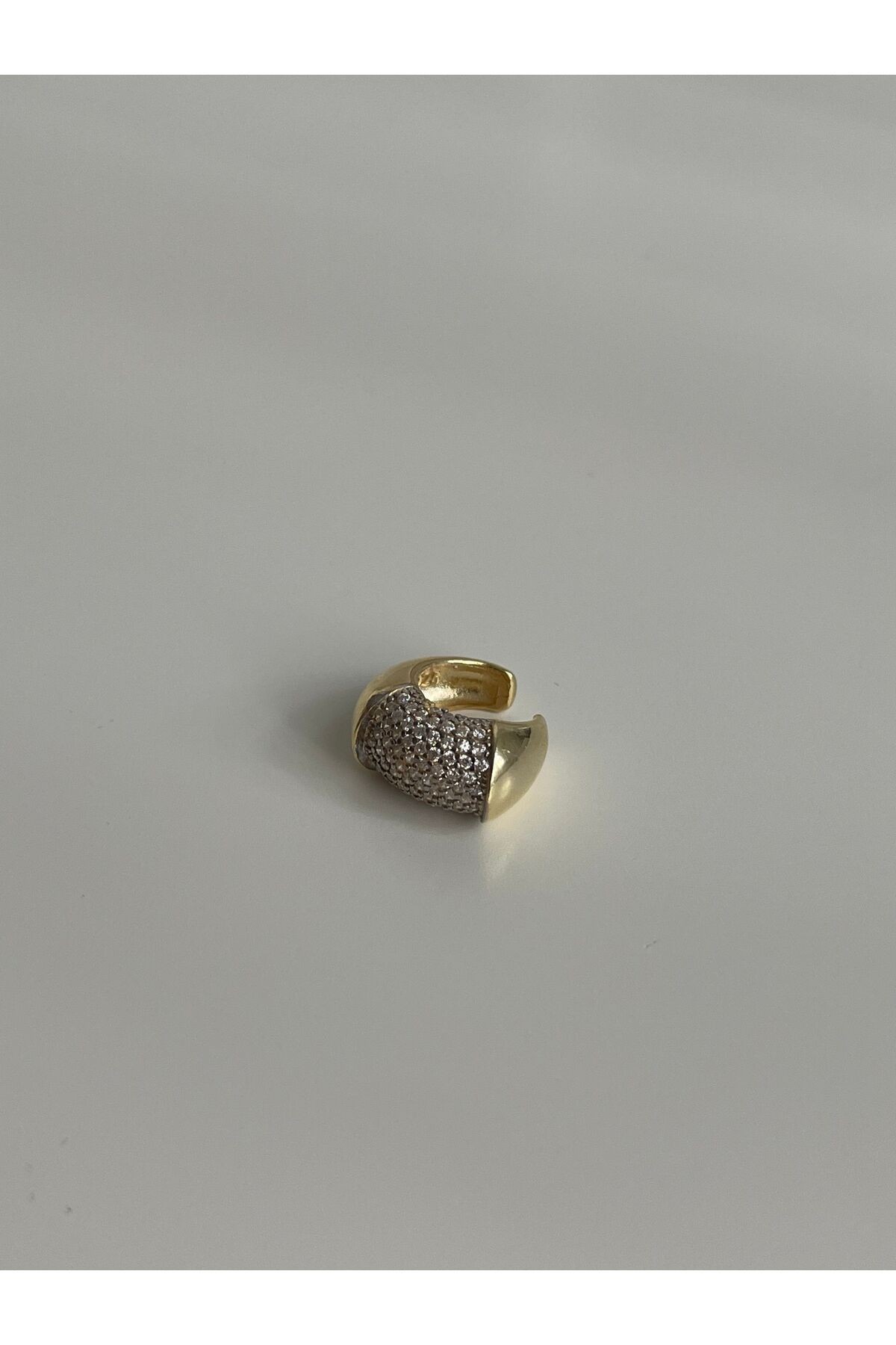 925 Ayar Gümüş Taşlı Serenay Earcuff