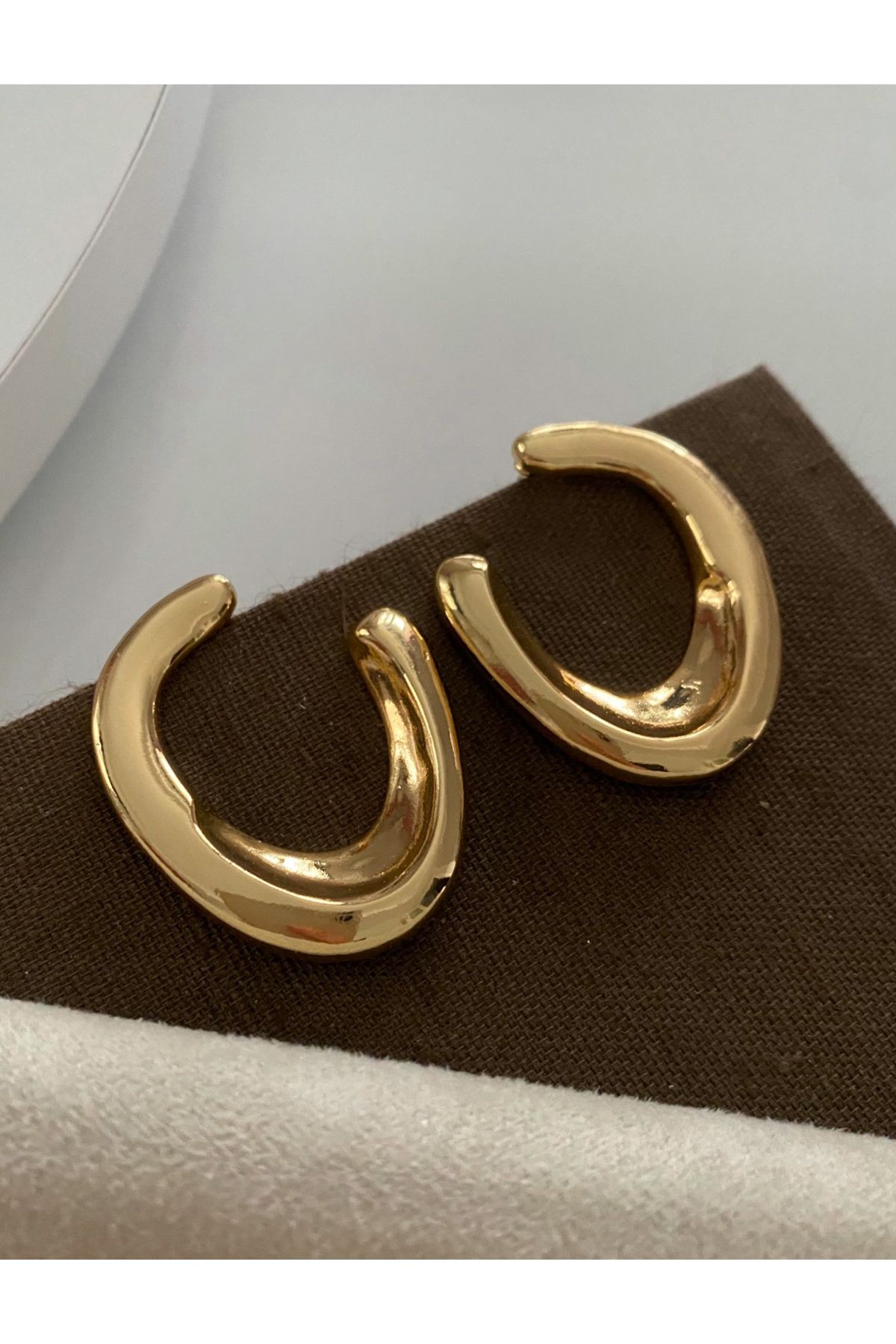 Oval Goldie Küpe