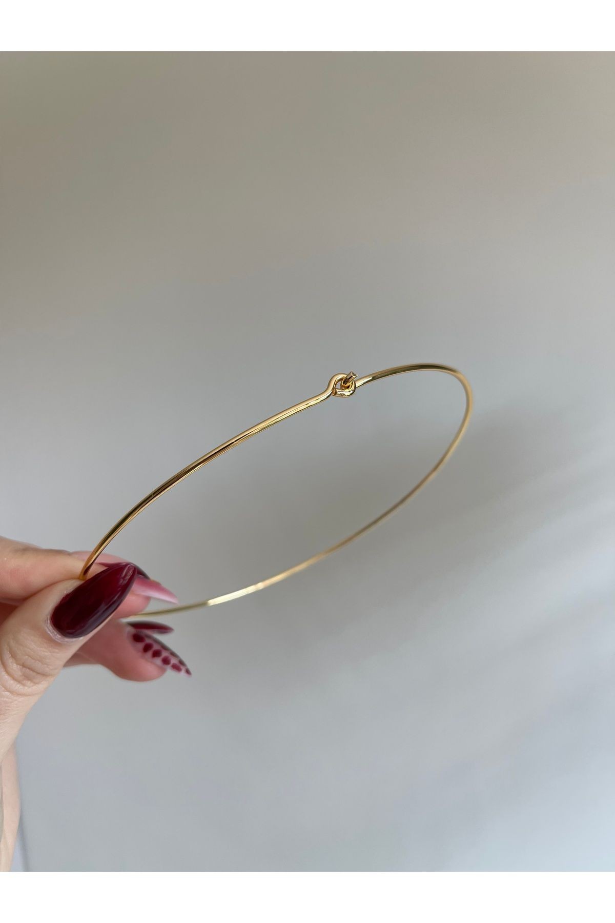Minimal Sade Choker