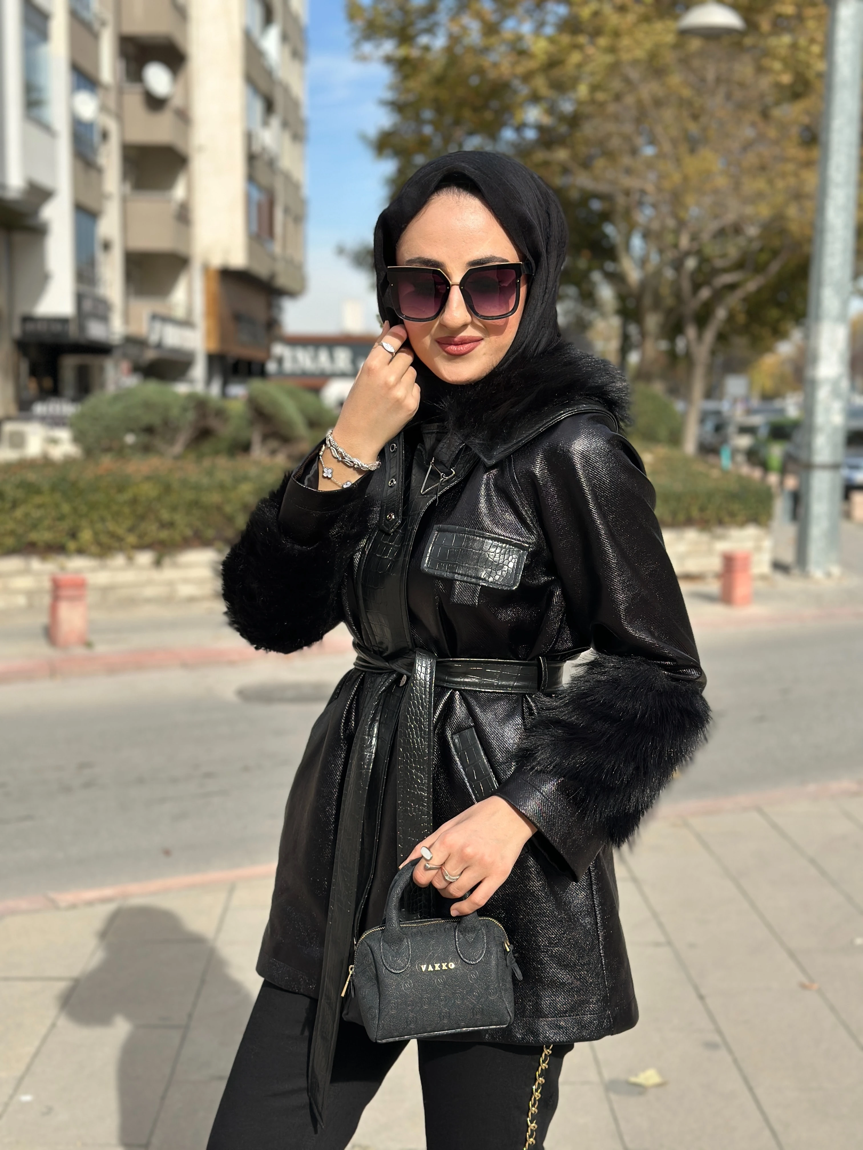 MY312 7937 KÜRKLÜ DERİ KABAN