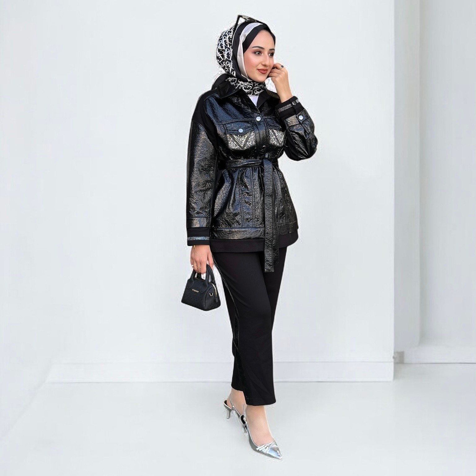 MY312 1533 AKSESUARLI DERİ TAKIM