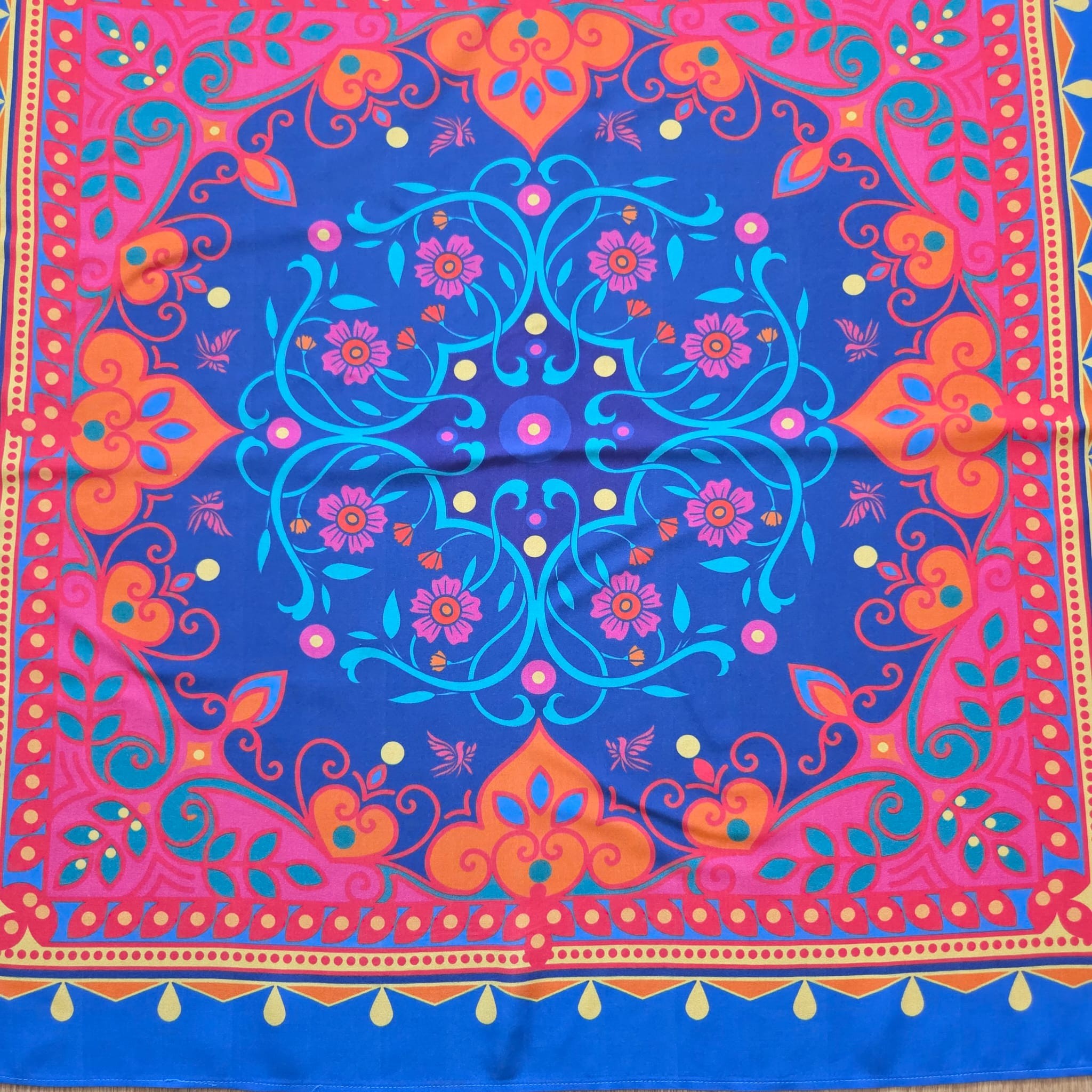 FULAR - SARAY BAHÇESİ - 65 X 65 cm - Viscose 