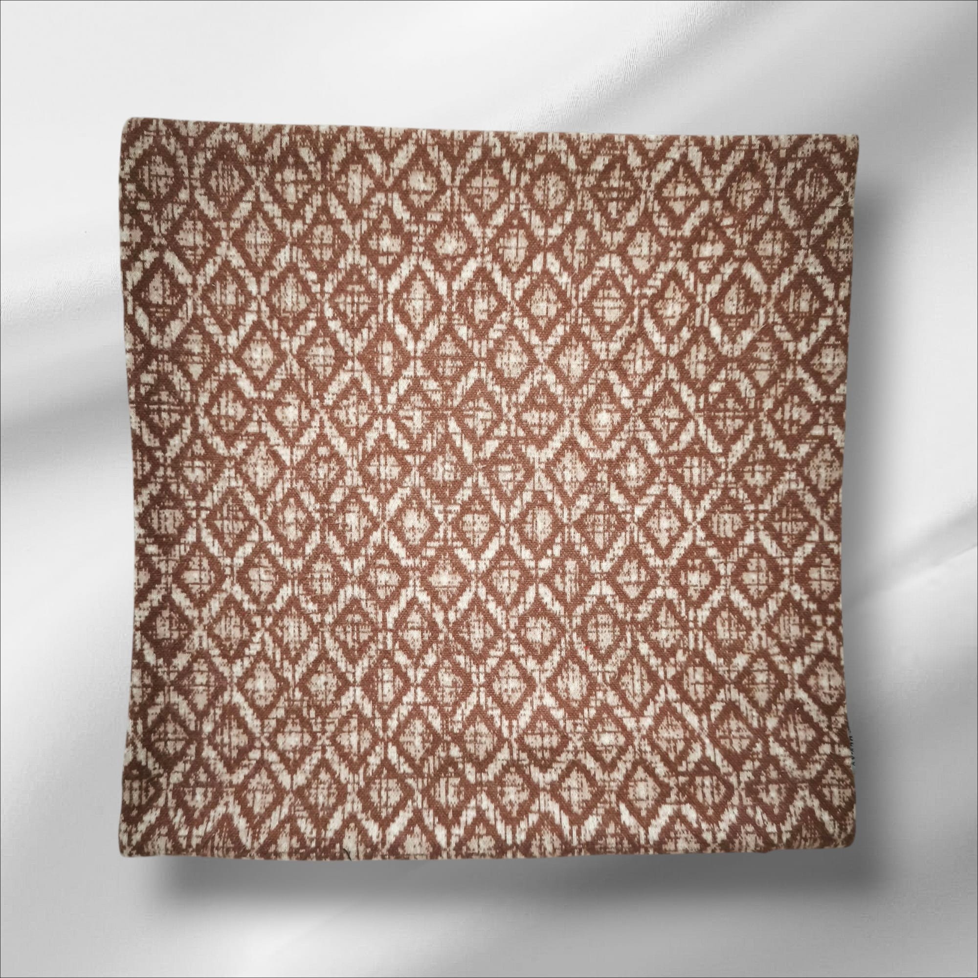 IKAT JAKAR DESENLİ KIRLENT KILIFI