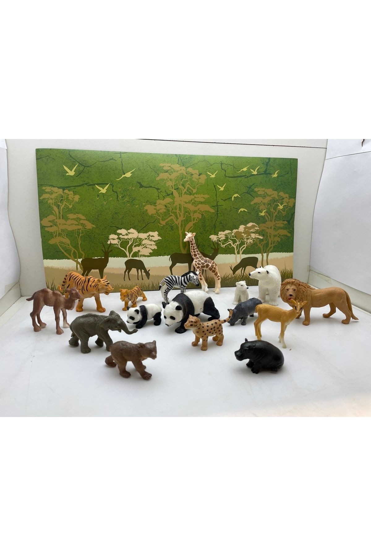 Hayvanlar Alemi 16 Pcs Set Oyuncak Vahşi Hayvanlar Seti Aslan Zürafa Çita Panda Eğitici Hayvan Figür