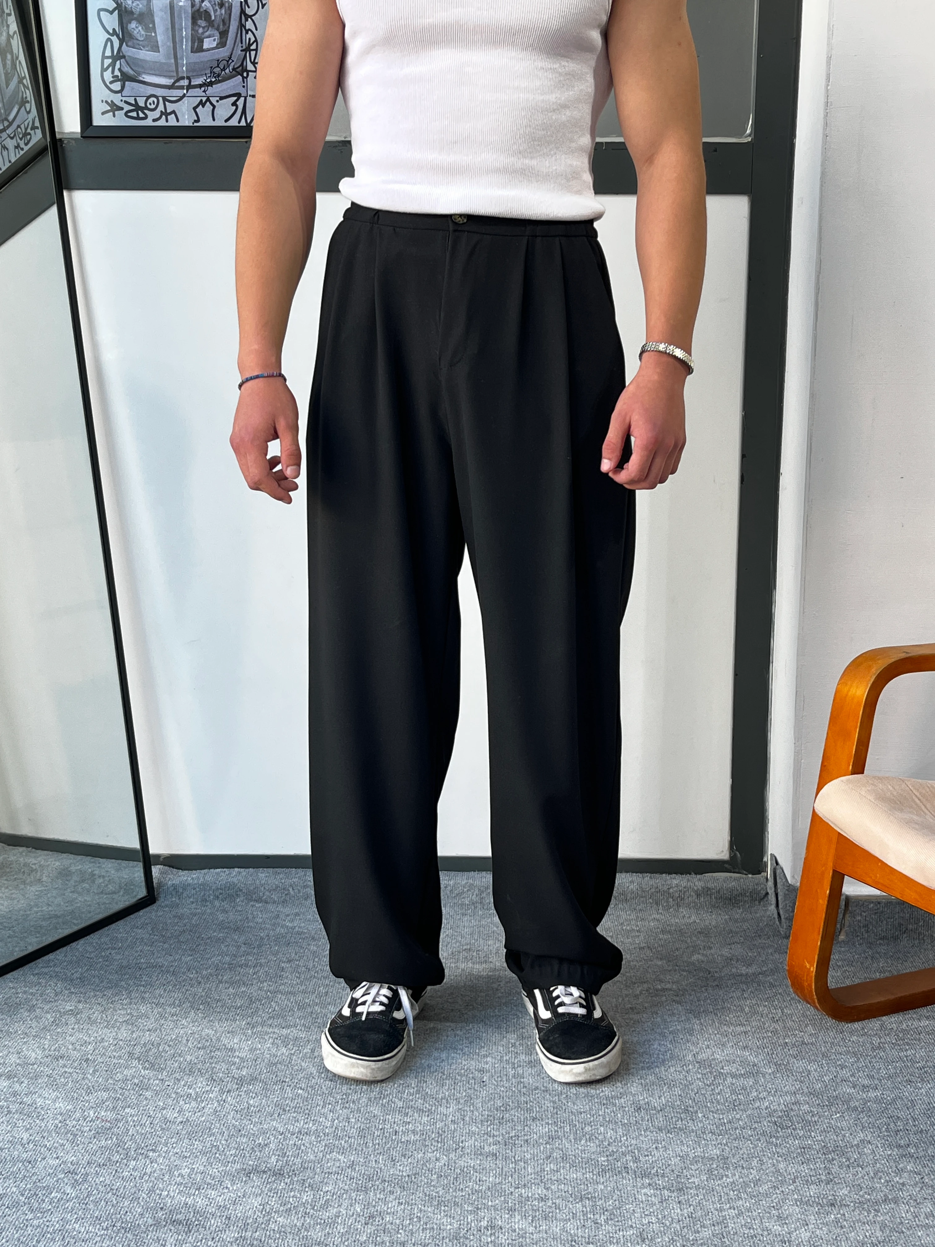 Ghost Pileli Baggy Siyah Kumaş Pantolon G10119