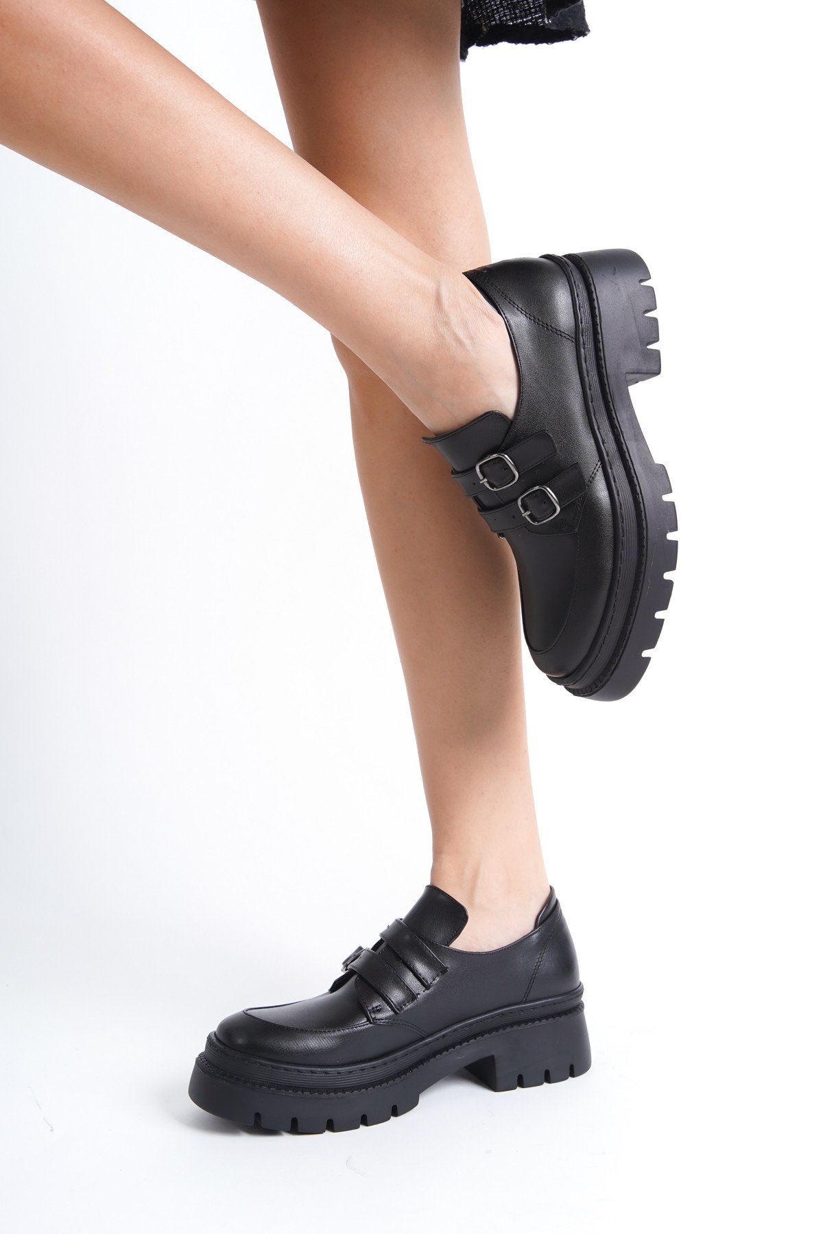 Bern Kadın Toka Detaylı Saraçlı Loafer Ayakkabı Günlük Makosen Şık ve Tarz Tabanlı
