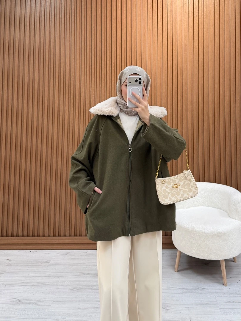 EVİLA KÜRKLÜ KABAN HAKİ