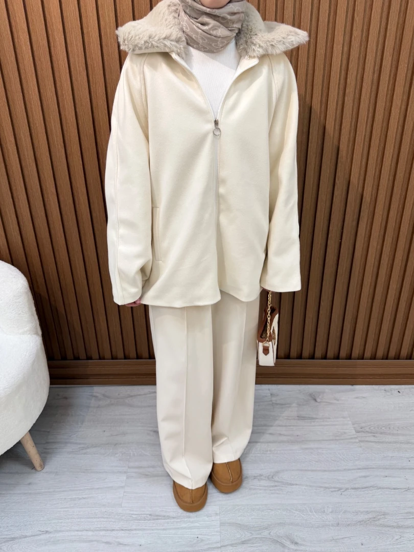 EVİLA KÜRKLÜ KAŞE KABAN EKRU