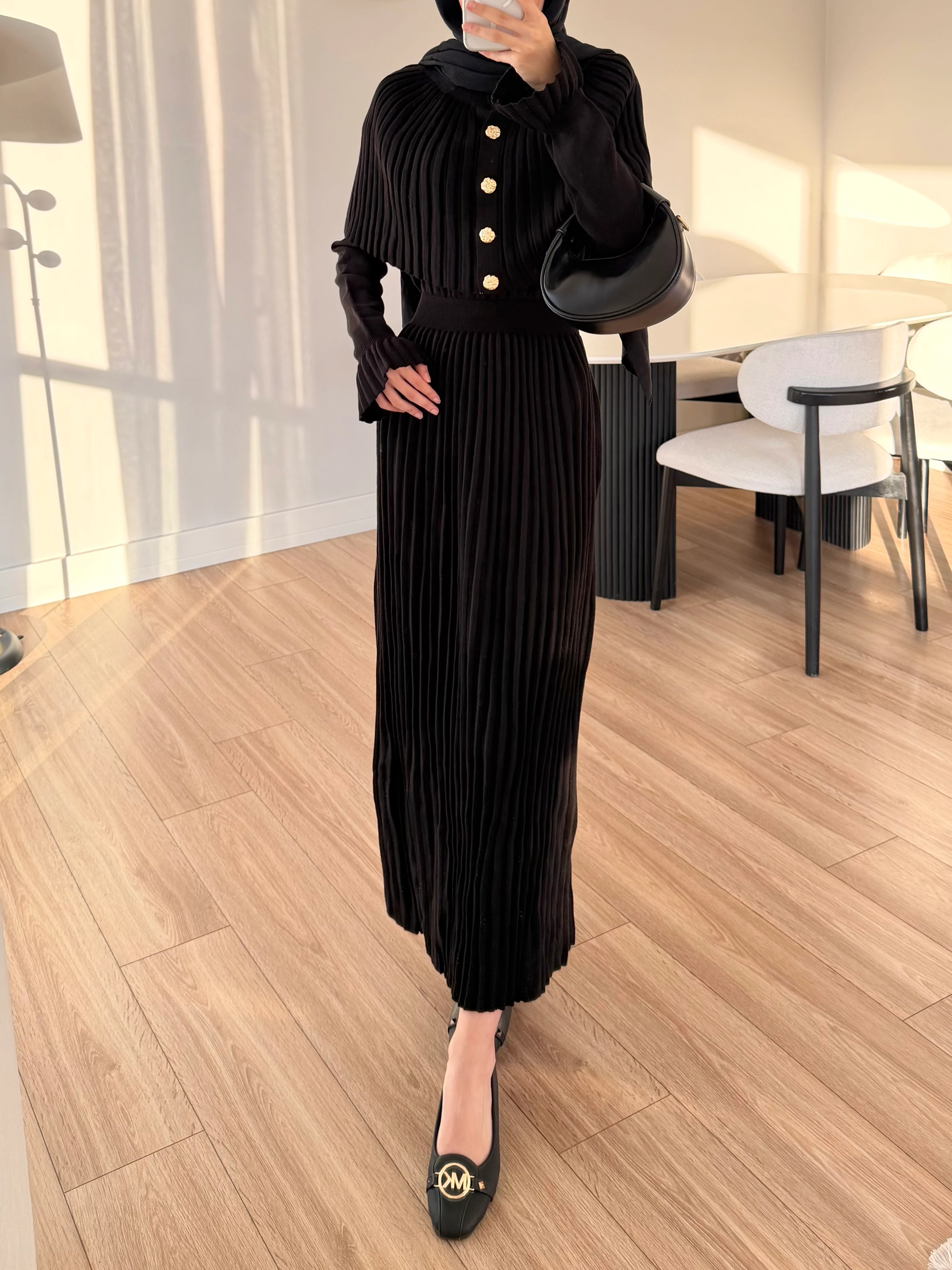 PELERİN DETAY ELBİSE SİYAH