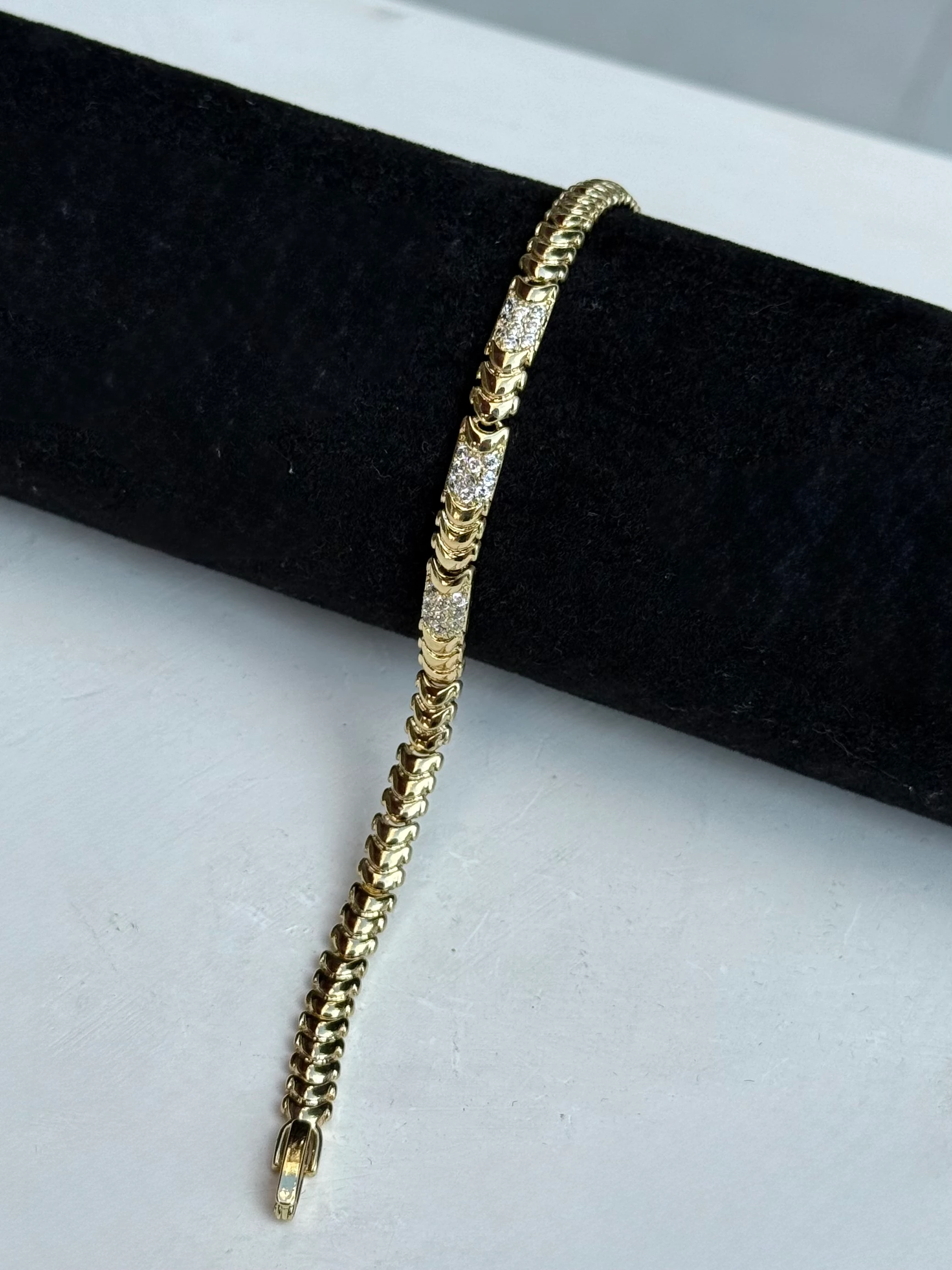 Xuping Bileklik Modeli 1081