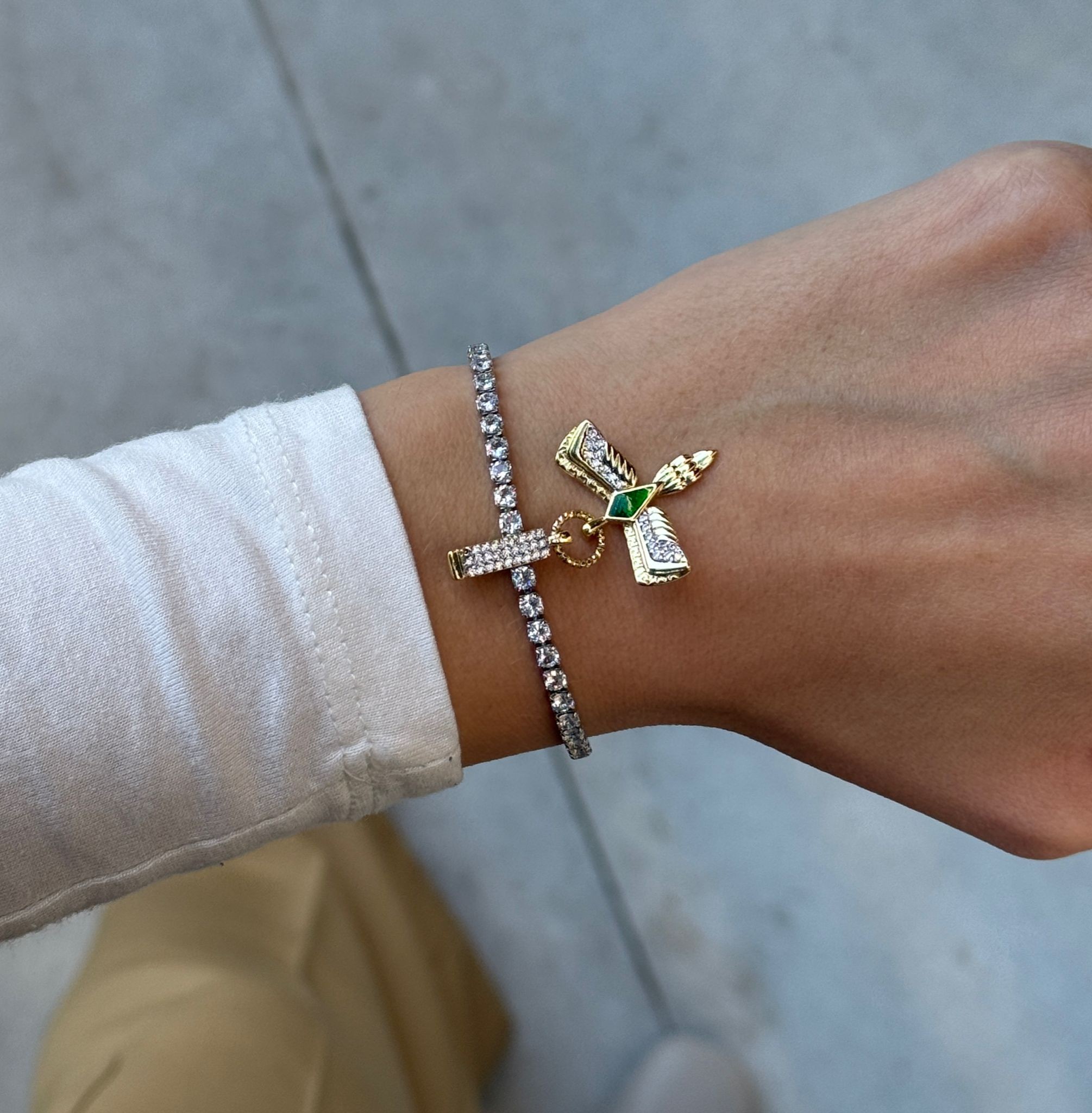 Kanat Detaylı Charm