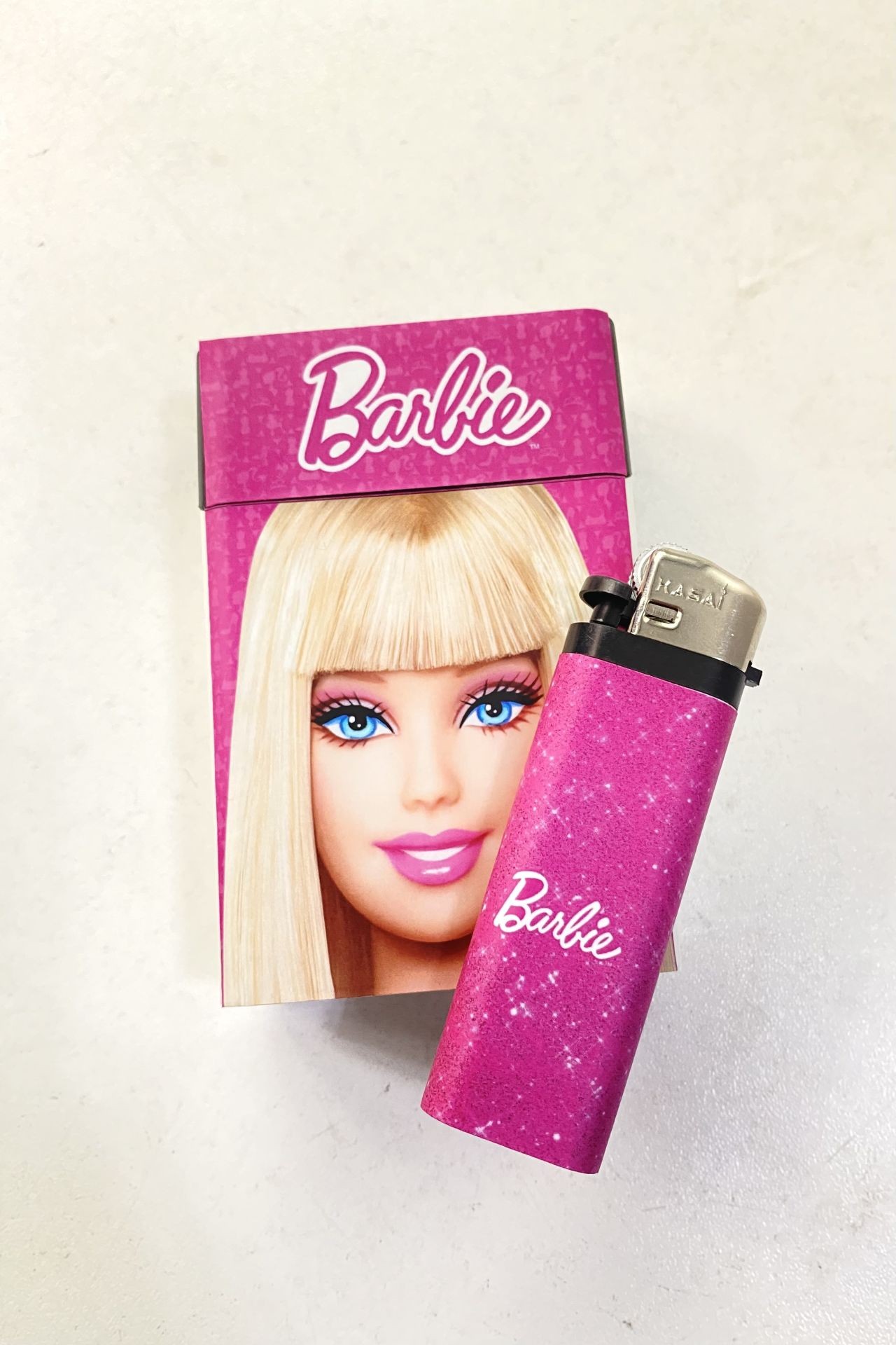2'li Çakmak - Sigara Tabakası Seti Barbie Logo Portre
