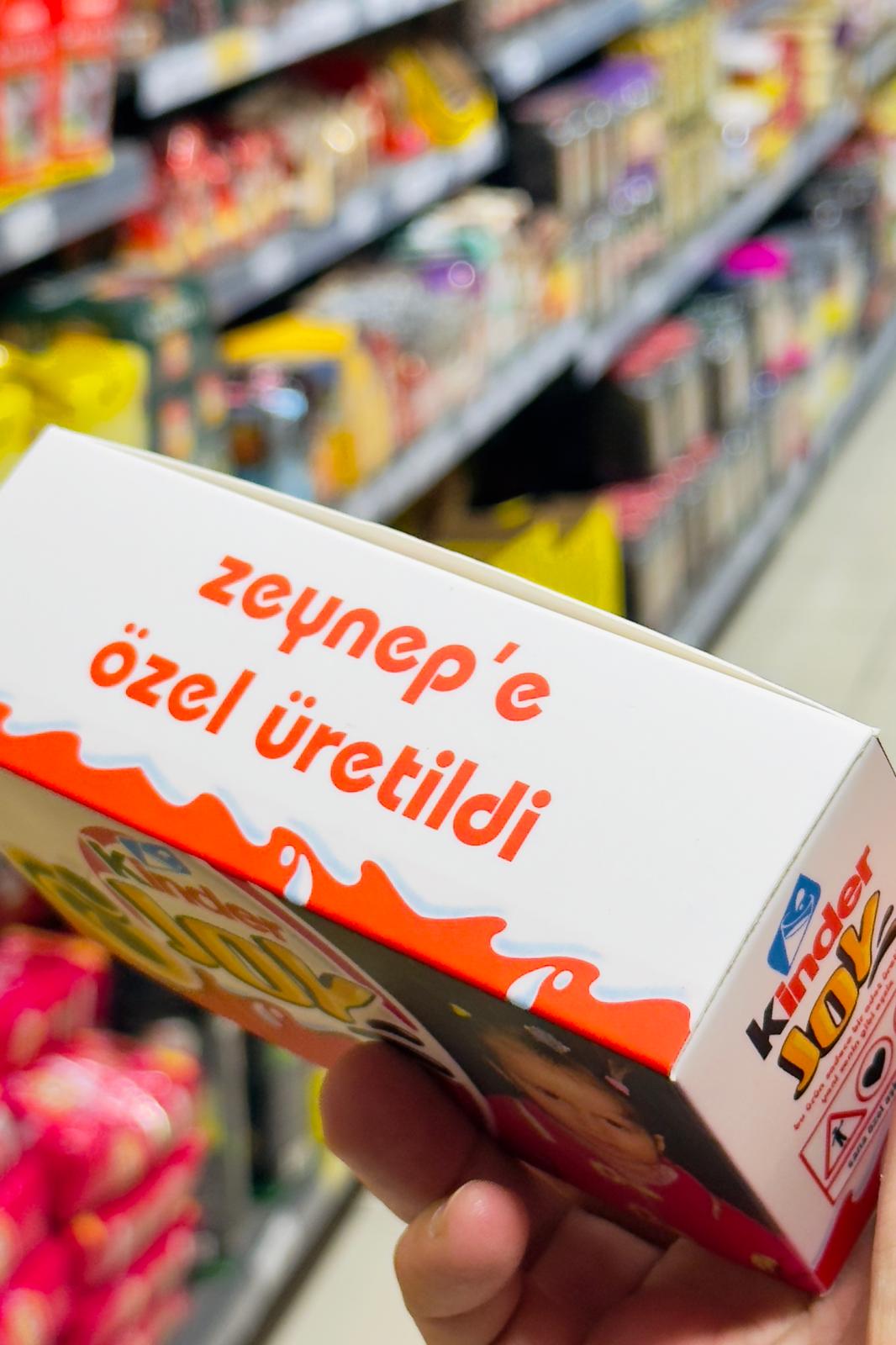 Kişiye Özel Kutu İçerisinde Kinder Joy Seti