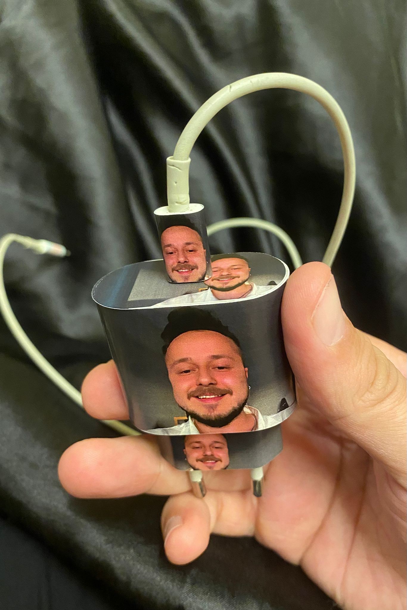 Kişiye Özel Fotoğraflı iPhone 20W Şarj Aleti Kaplaması - 2 Adet