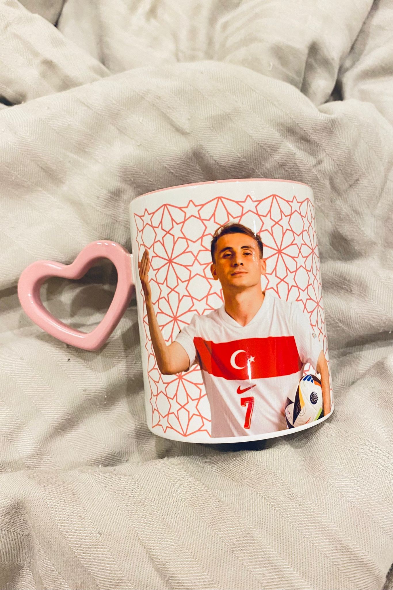 Kerem Aktürkoğlu Kalpli Kulplu Pembe Kupa Bardak #bizimcocuklar