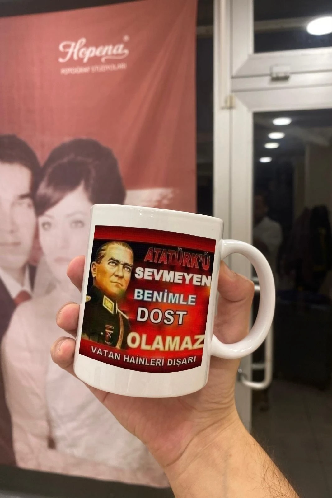 Atatürk'ü Sevmeyen Benimle Dost Olamaz Kupa Bardak