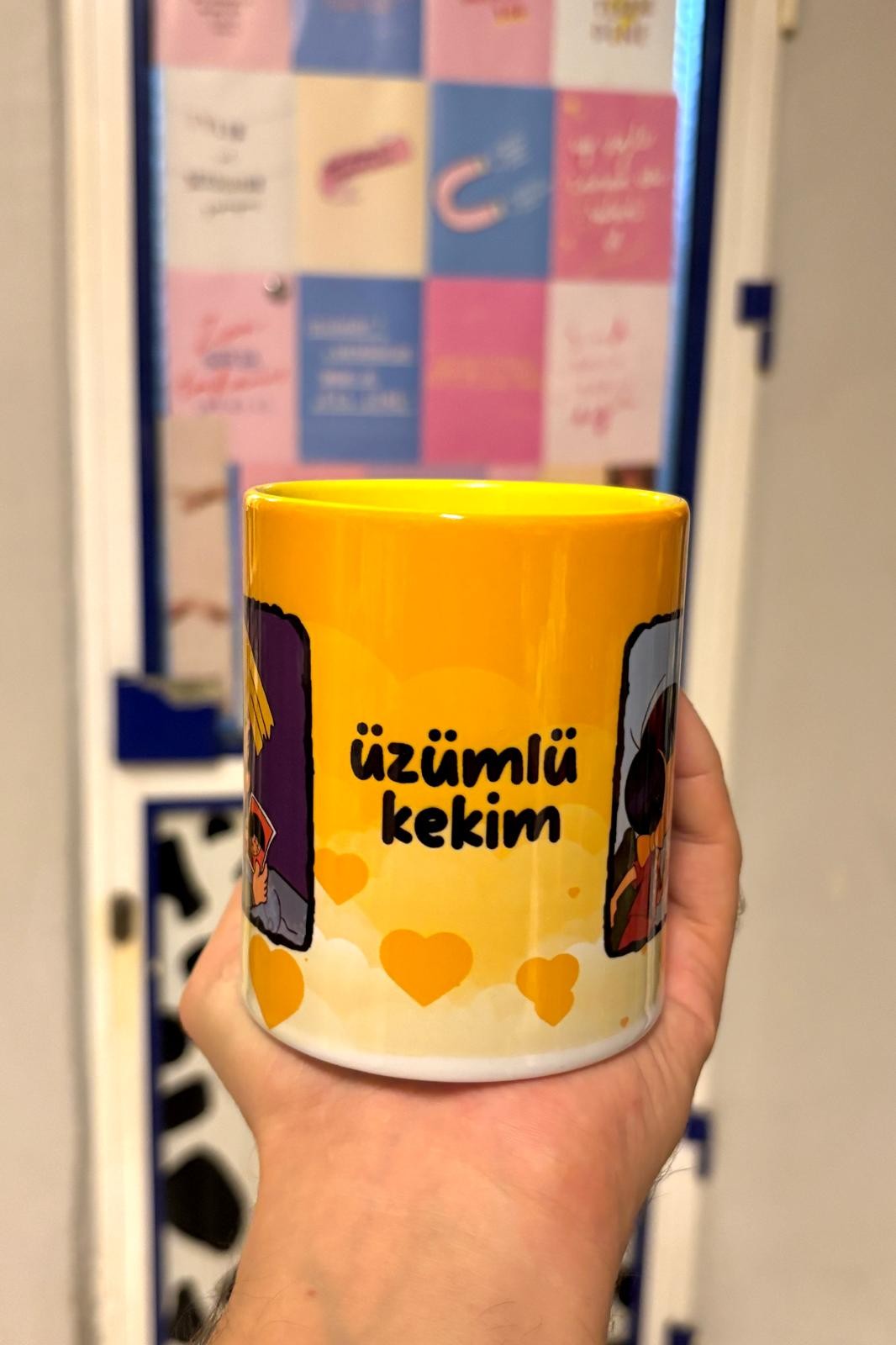 Cedric Chan Üzümlü Kekim Sarı Porselen Kupa Bardak