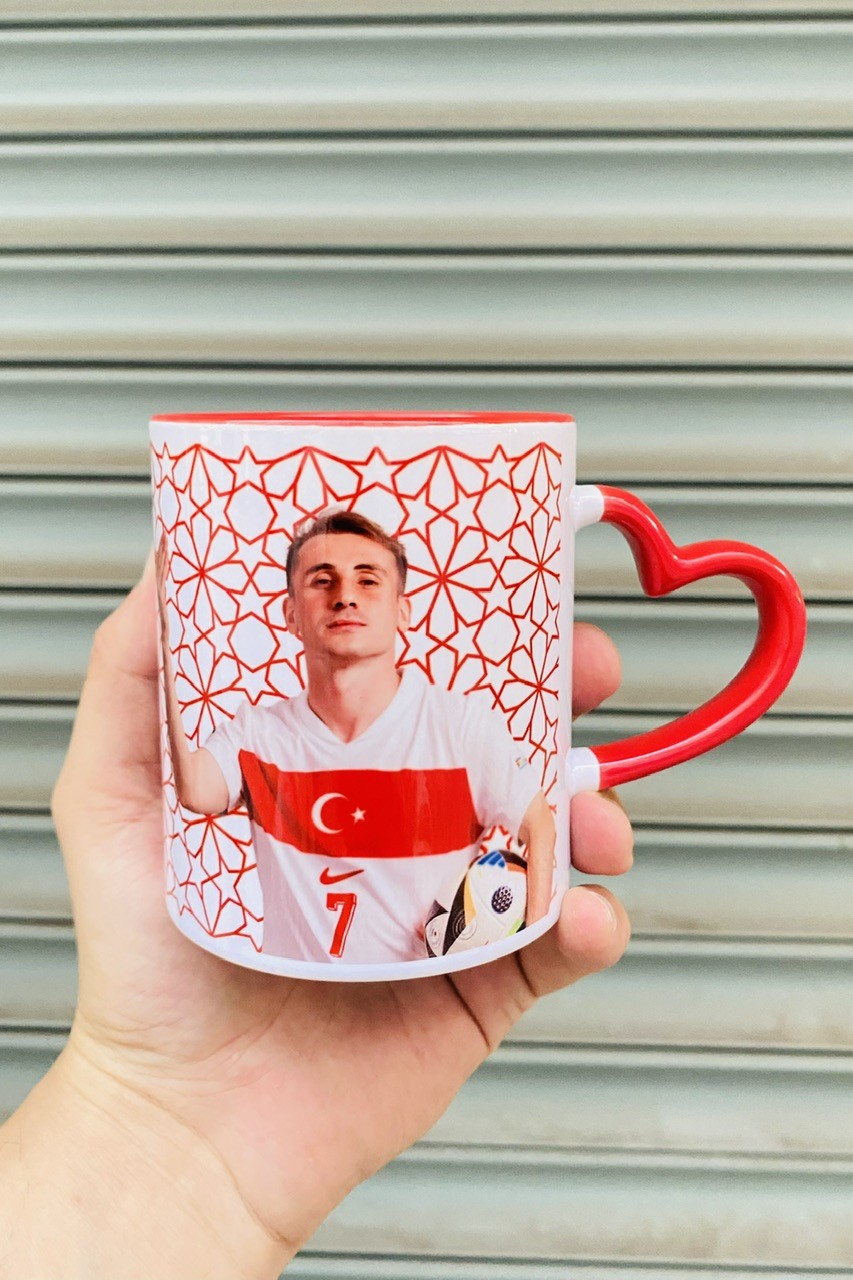 Kerem Aktürkoğlu Kırmızı Kalpli Kulplu Kupa Bardak #bizimcocuklar