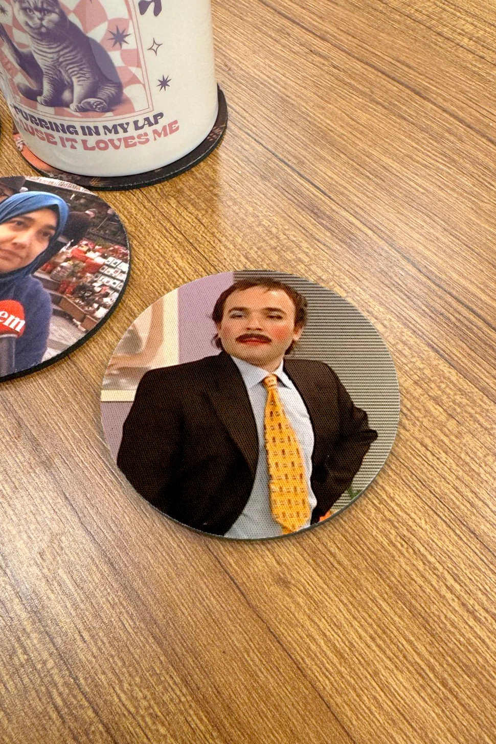 Yuvarlak Bardak Altlığı Avrupa Yakası Burhan Makyaj