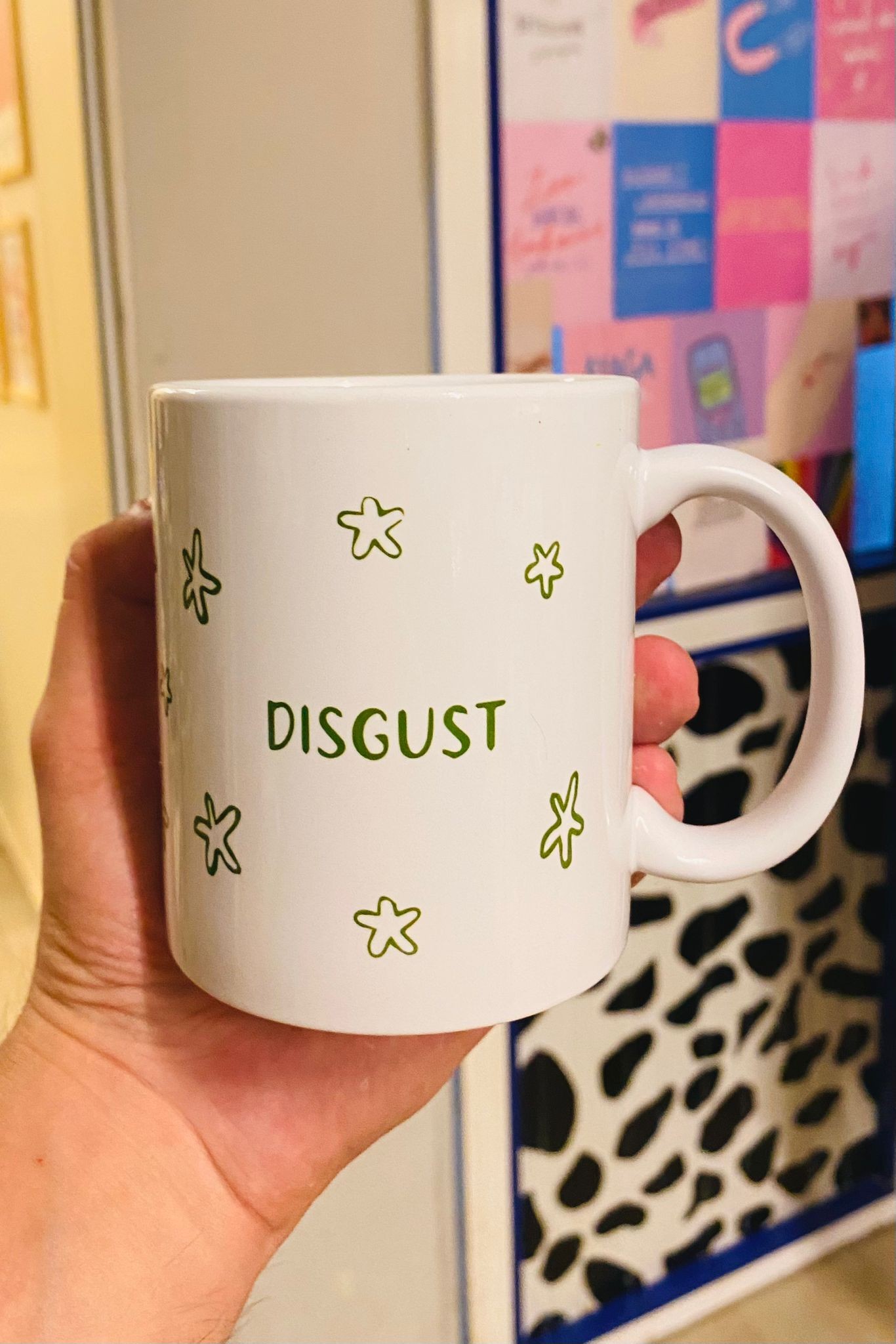 Beyaz Kupa- Inside Out Disgust Ters Yüz Tiksinti