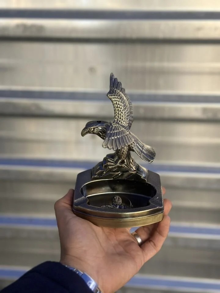 Kartal Figürlü Küllük Çakmak