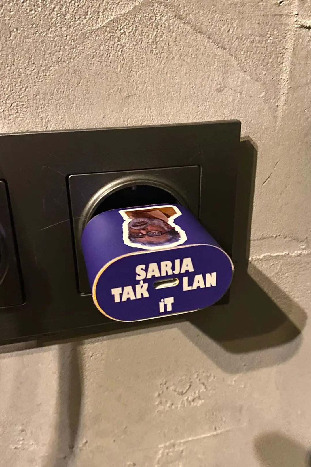 iPhone 20W Şarj Aleti Kaplaması - Abuzer Şarja Tak Lan İt