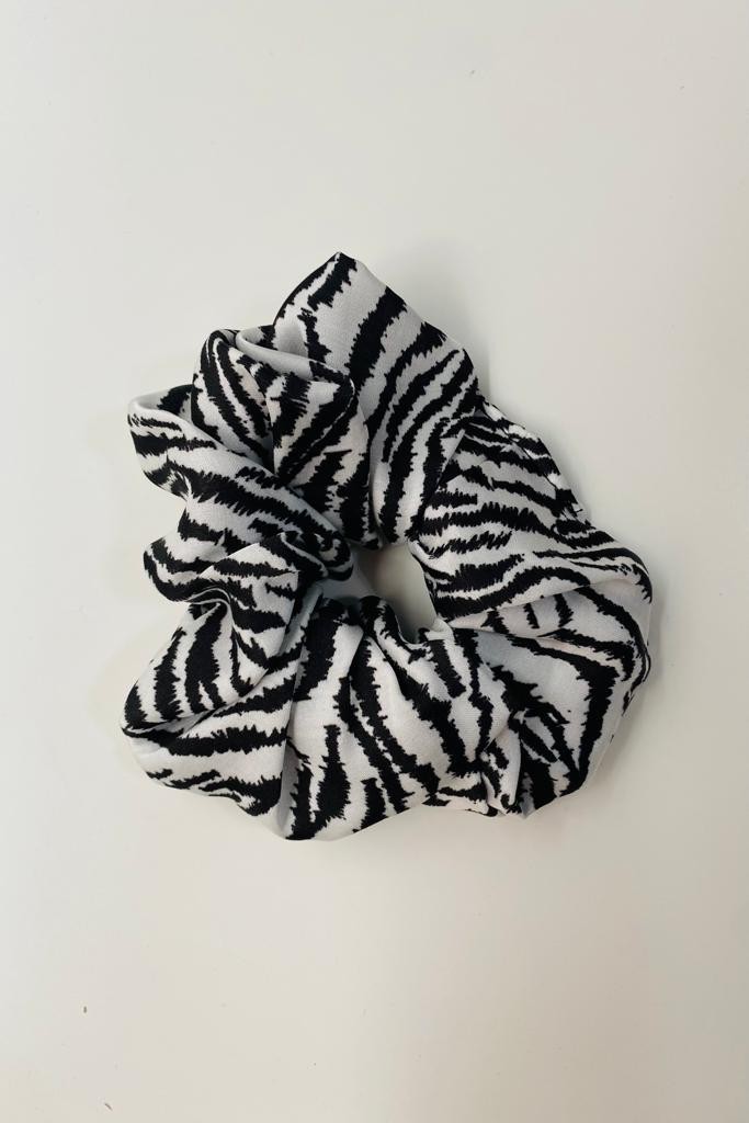 Zebra Desenli Büzgülü Scrunchies Toka