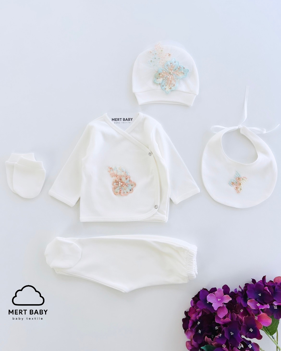 Yasmin Newborn Set 5 Pieces