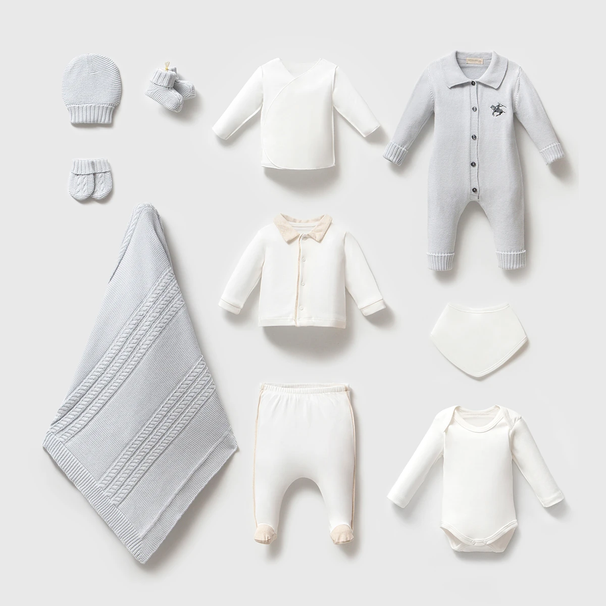 Rudolph 10 Pieces Tricot Newborn Set